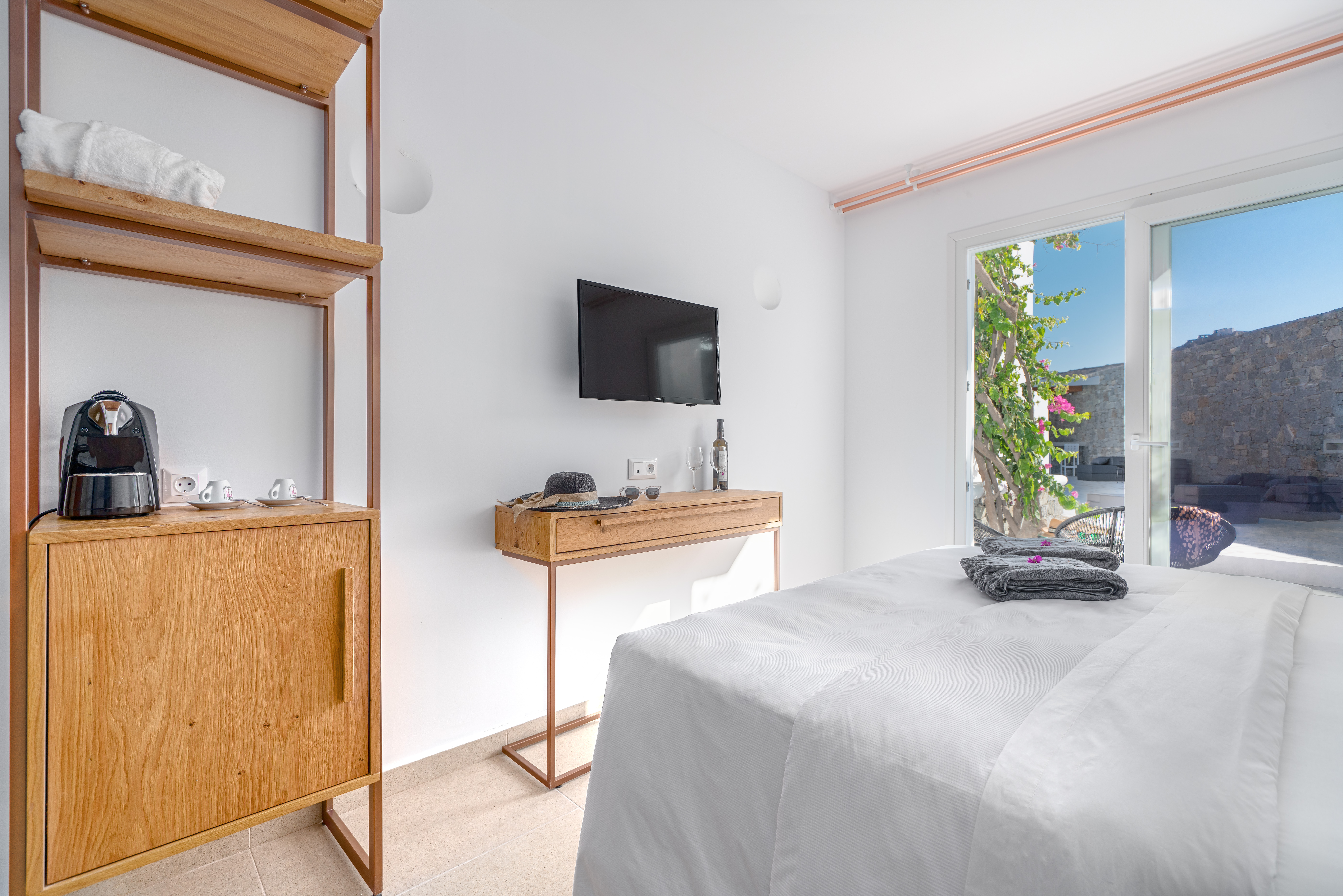 Quadruple Deluxe Pool View