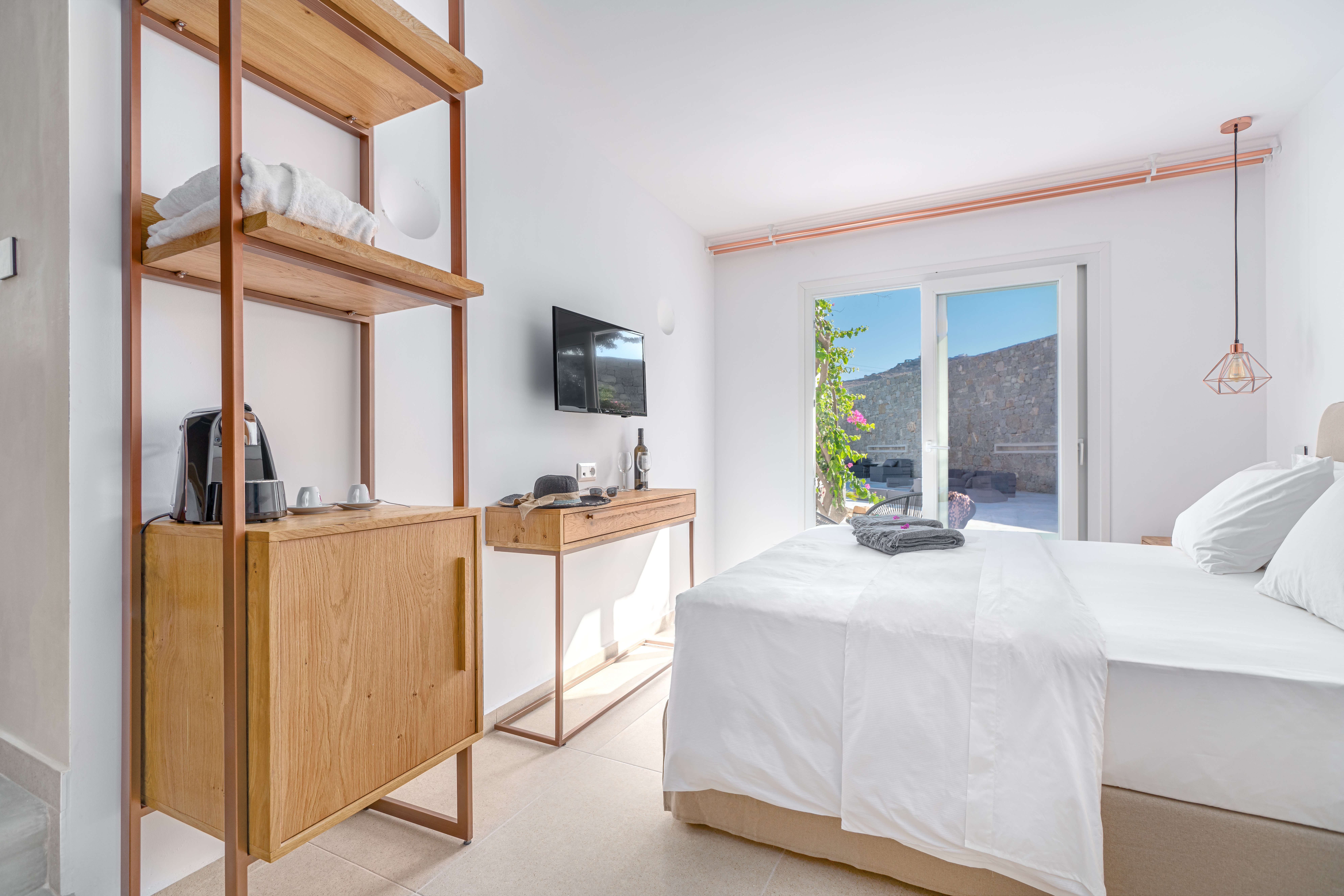 Quadruple Deluxe Pool View