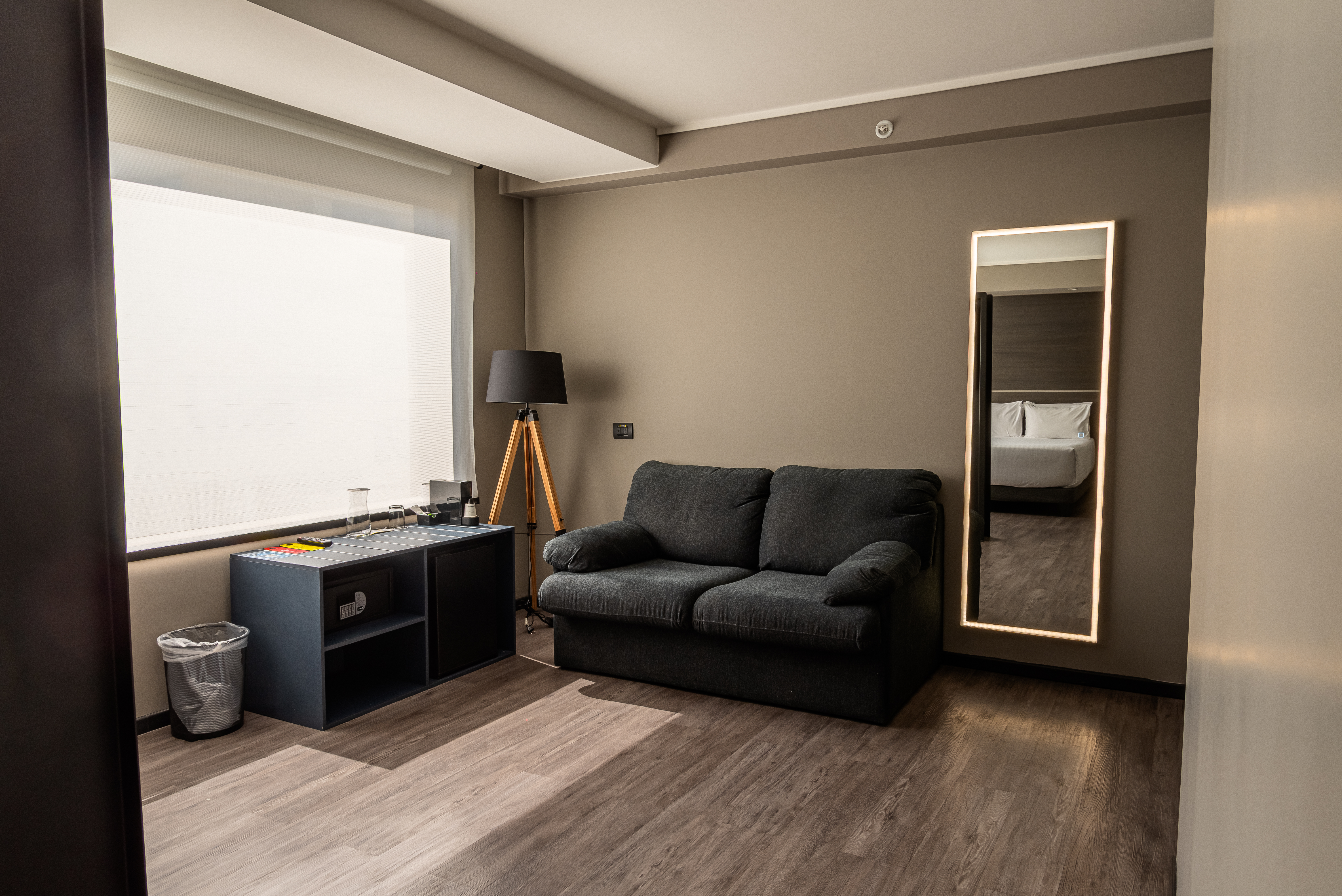 Junior Suite Accessible-queen Size Bed