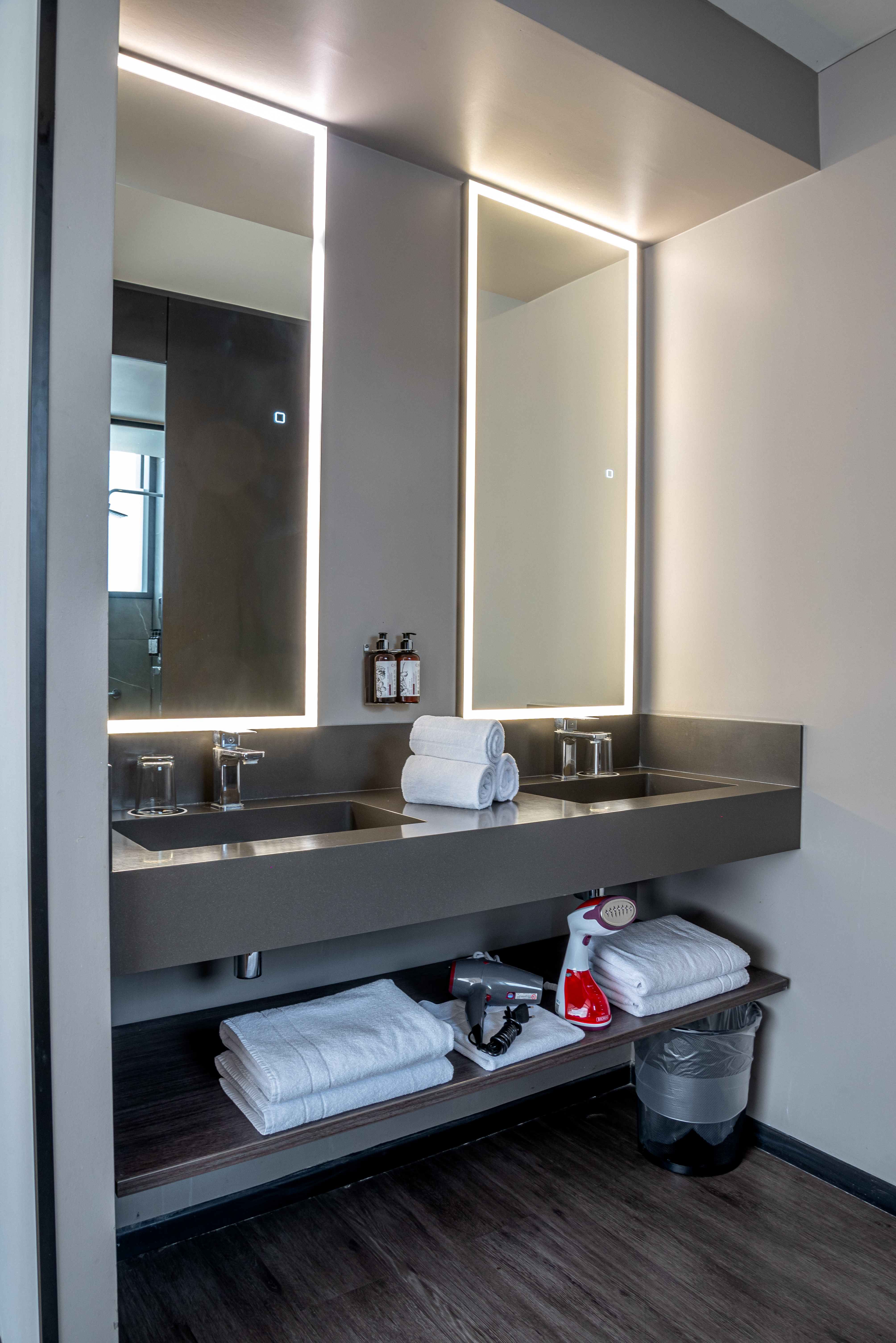 Junior Suite King Size Bed