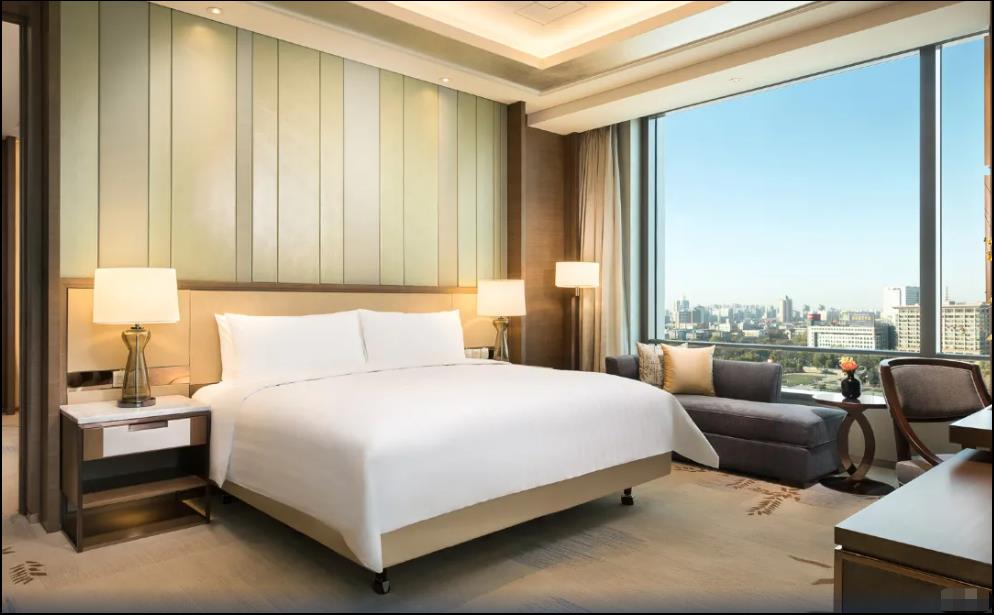 Double Club King Bed