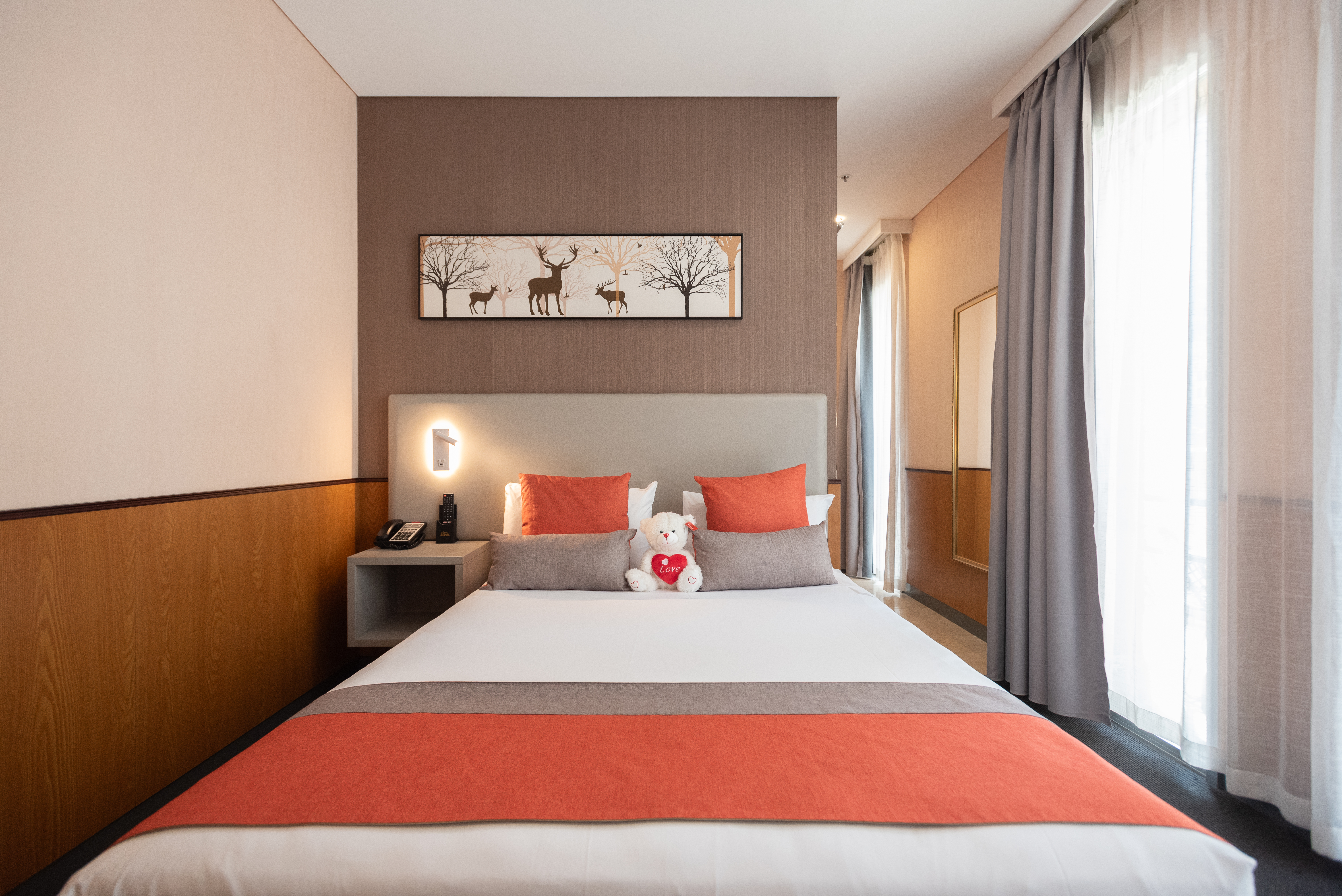 Double Queen Size Bed