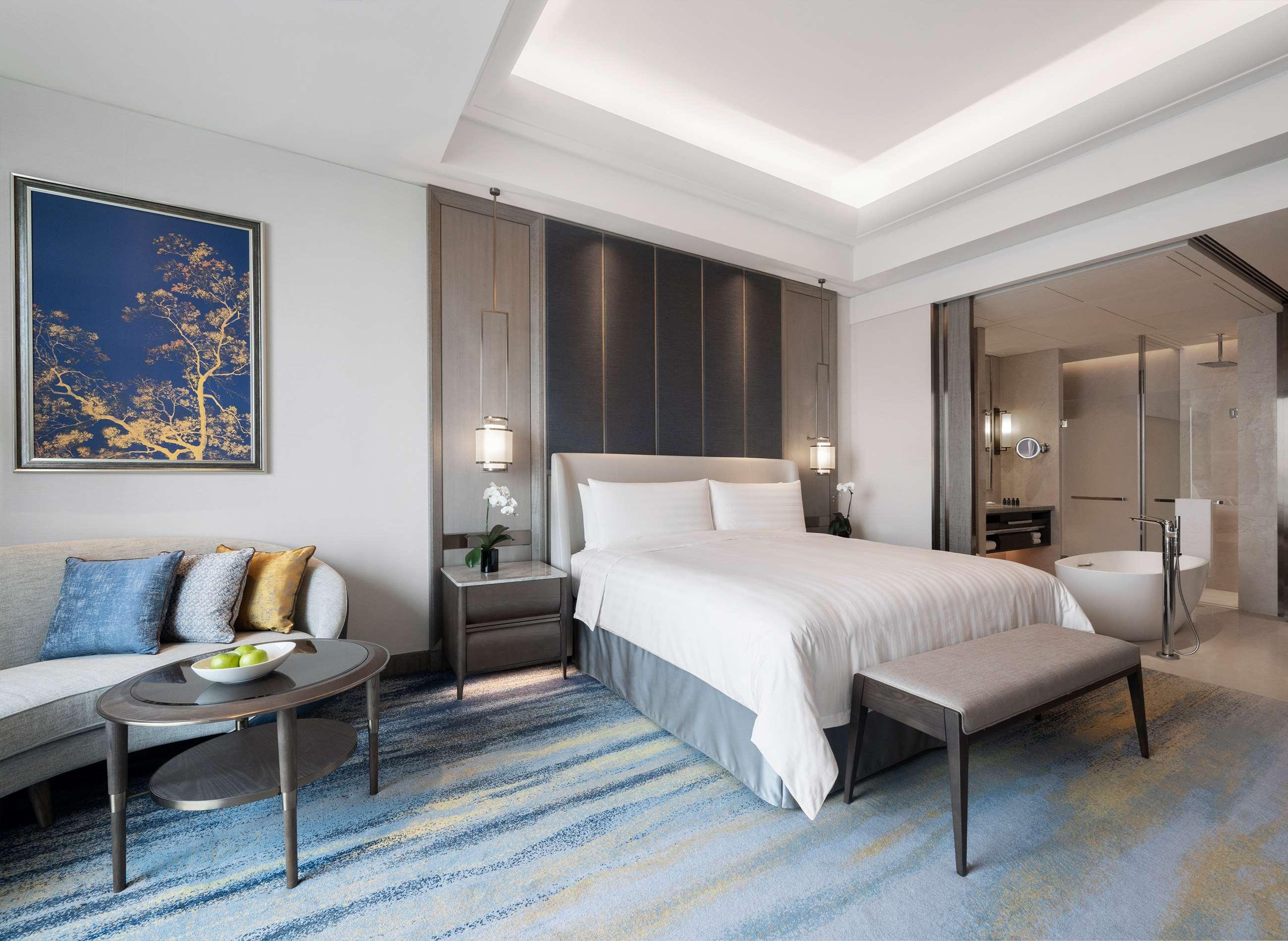 Room Deluxe King Bed