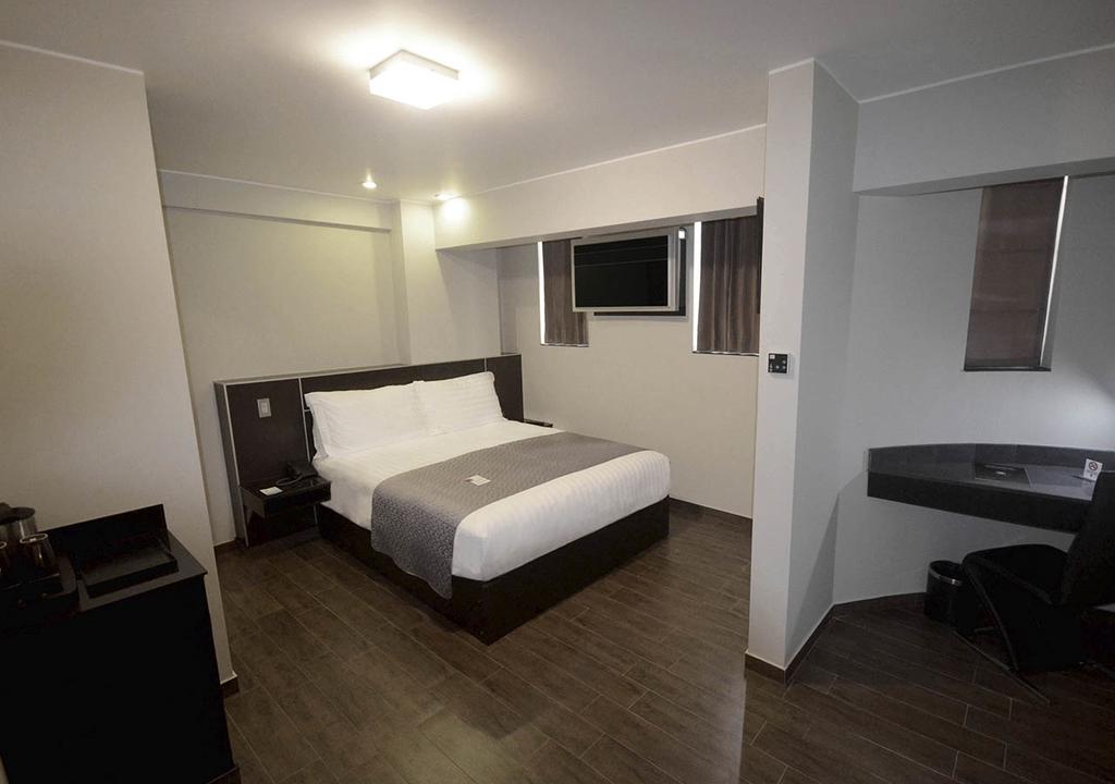 Double Queen Size Bed