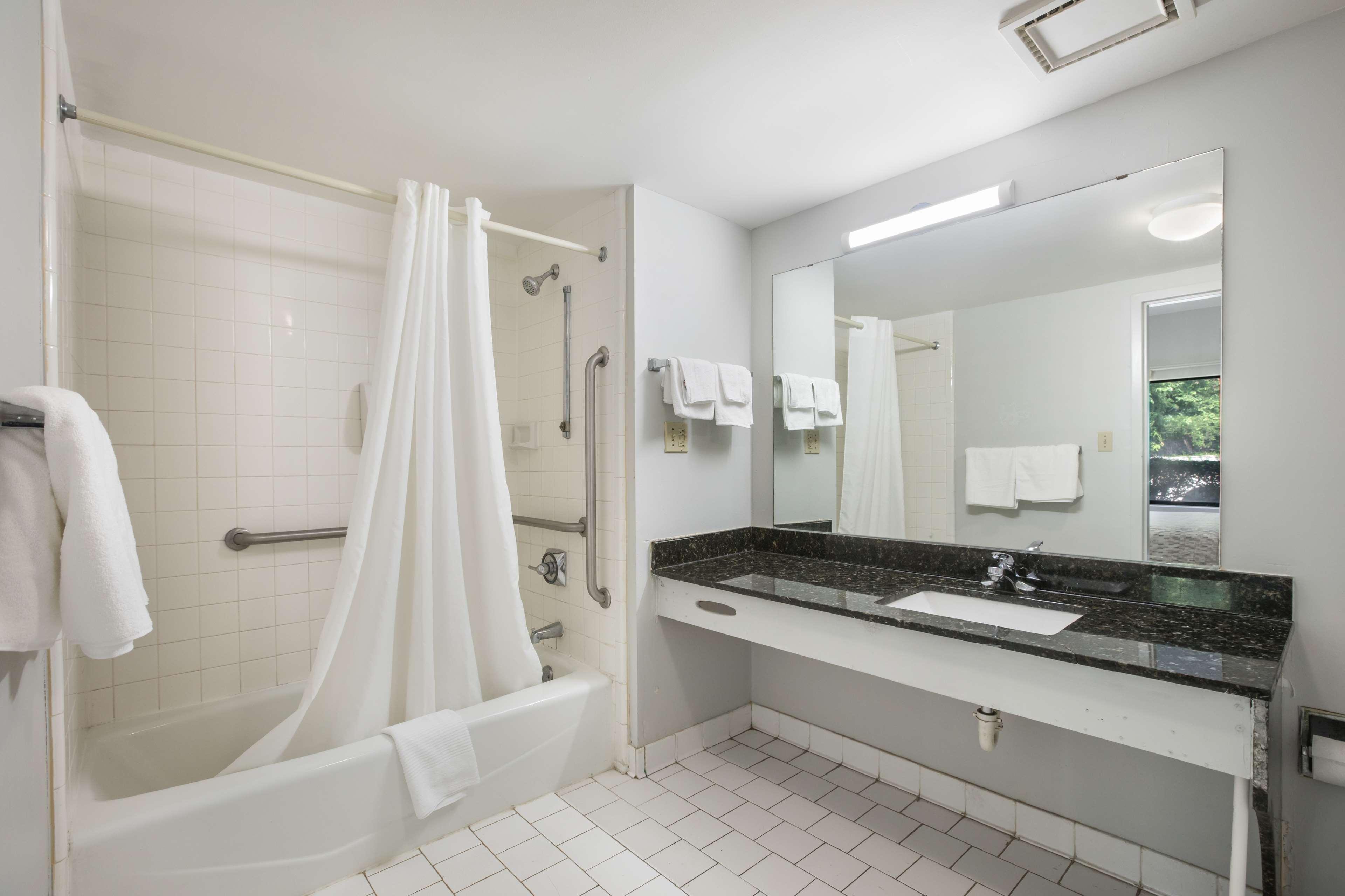 Double Accessible King Size Bed