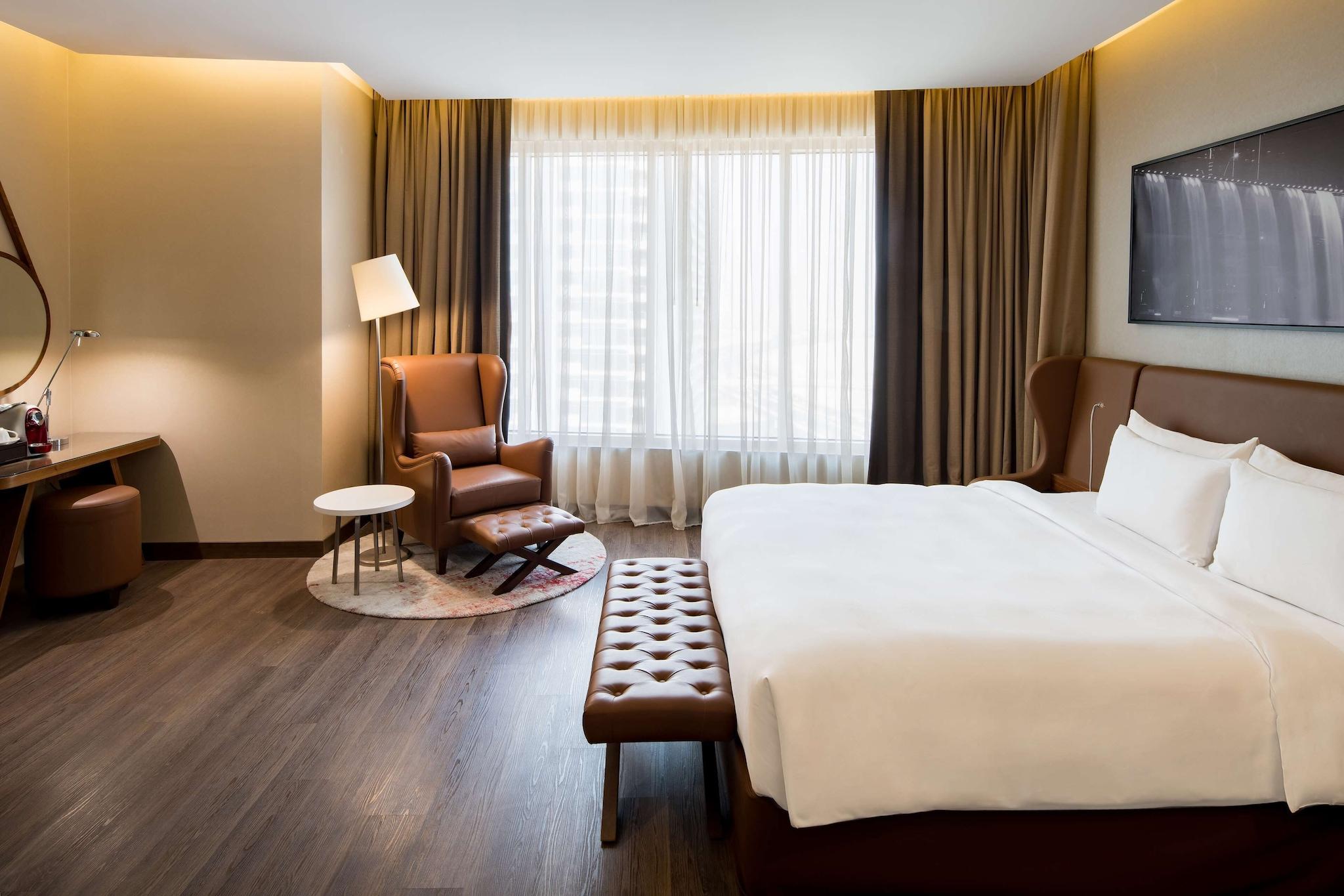 Double Executive King Bed