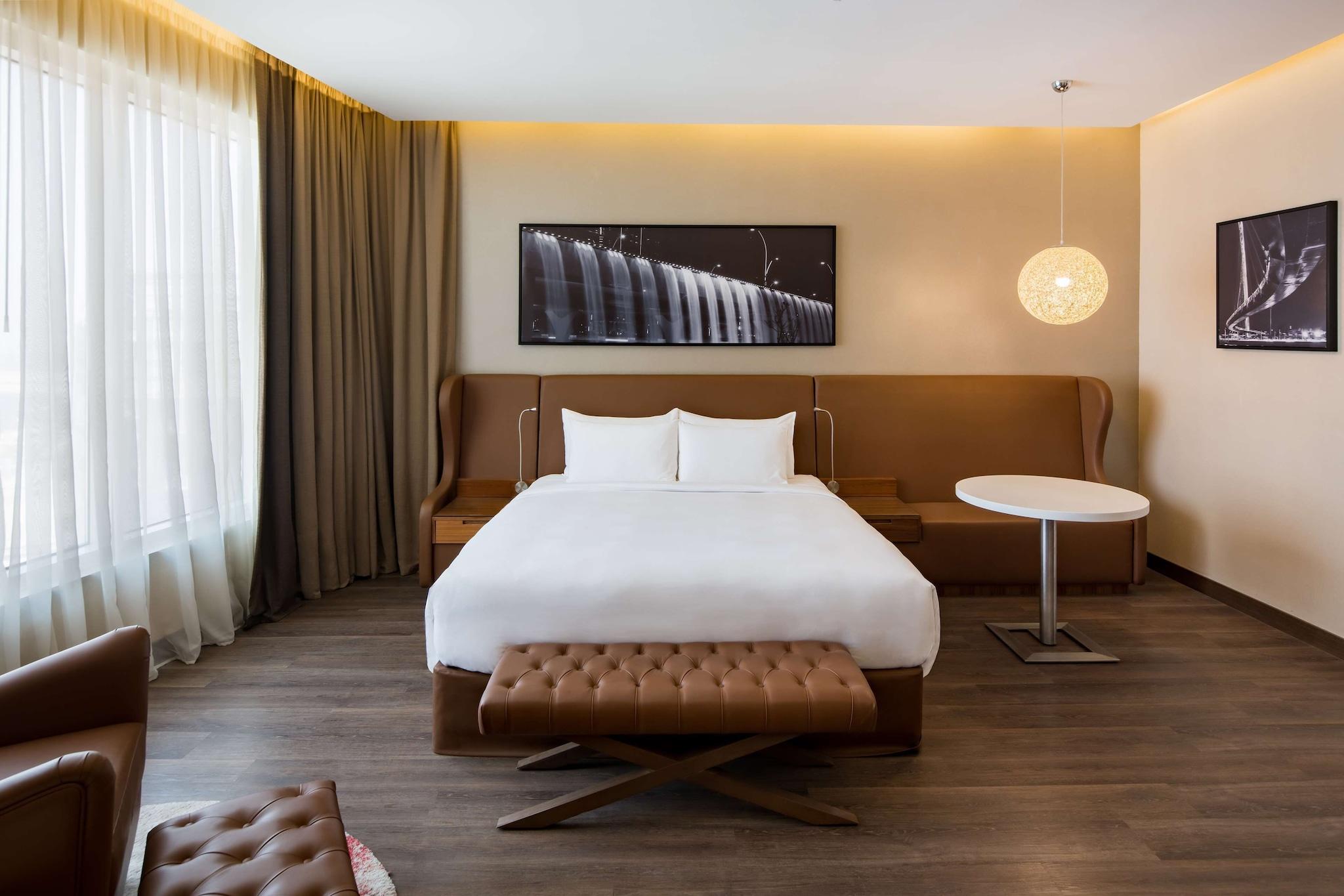 Double Executive King Bed