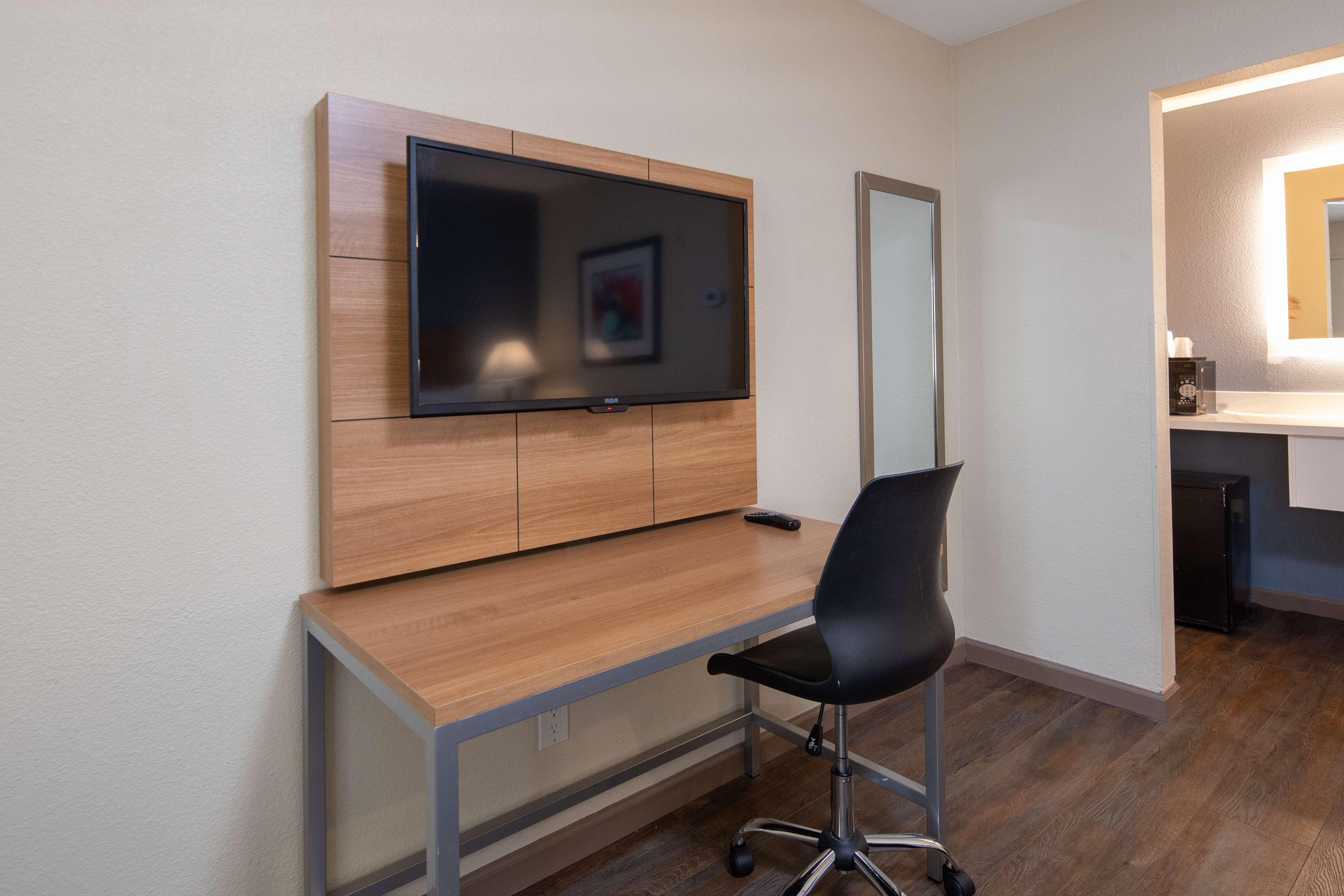 Room Queen Bed Non Smoking