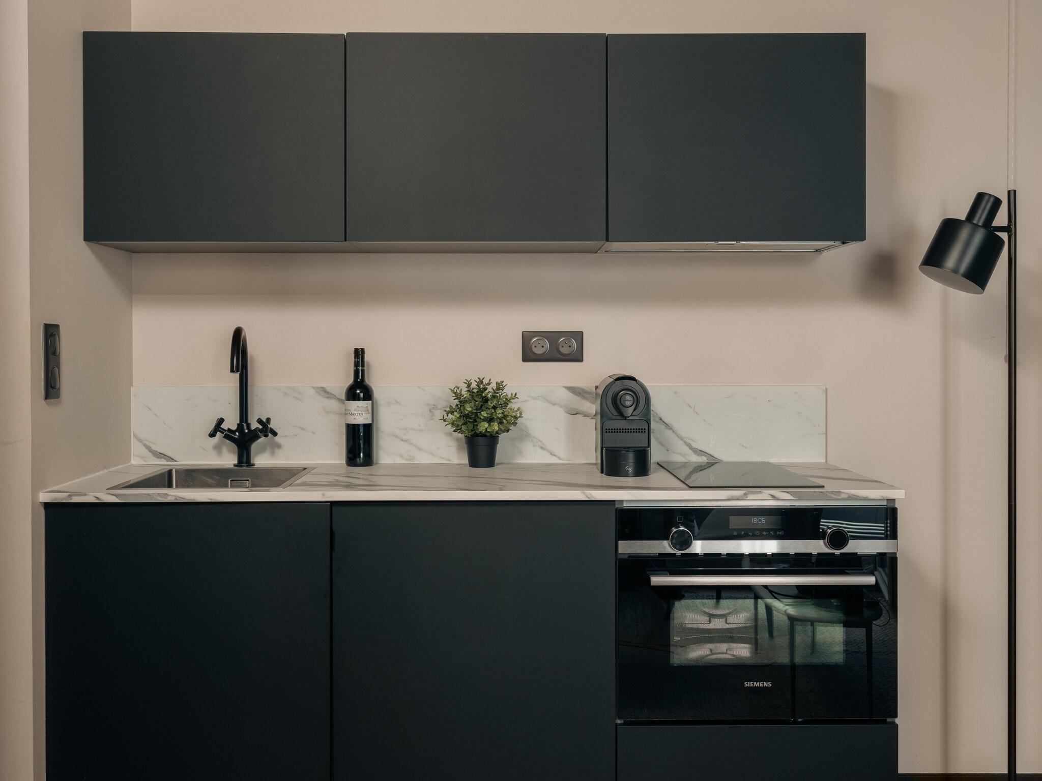 Apartment with Kitchenette