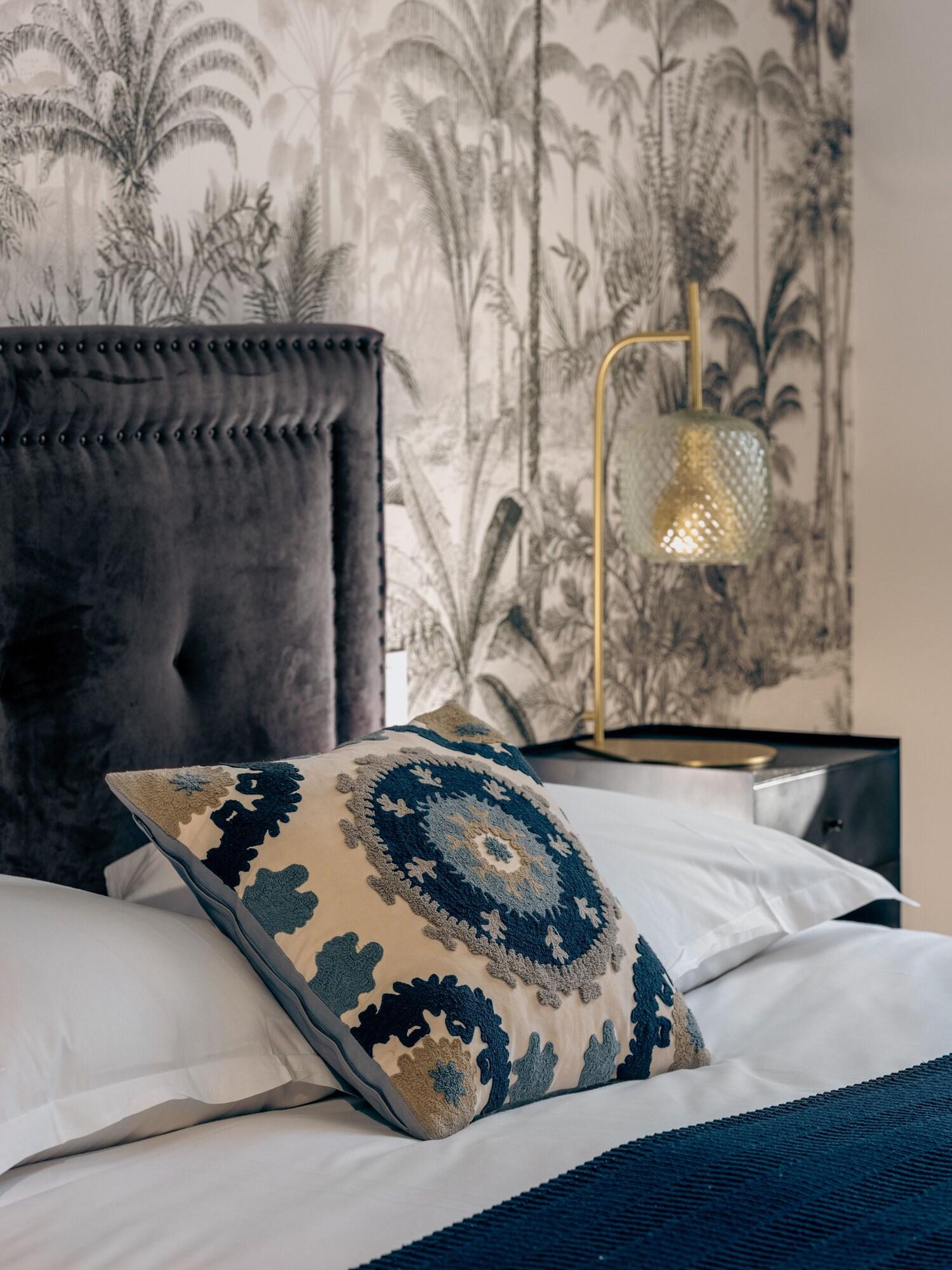 Apartment with Kitchenette