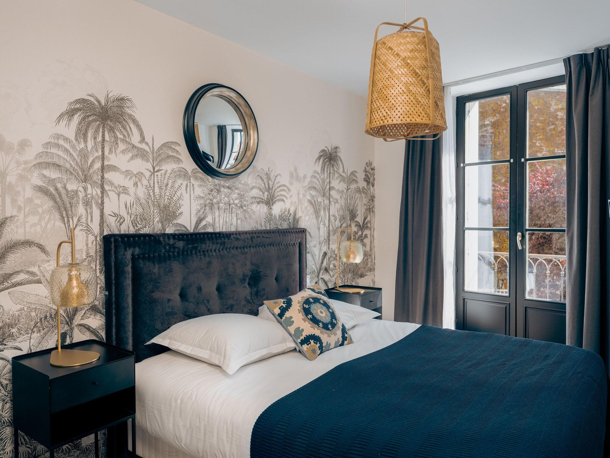 Apartment with Kitchenette