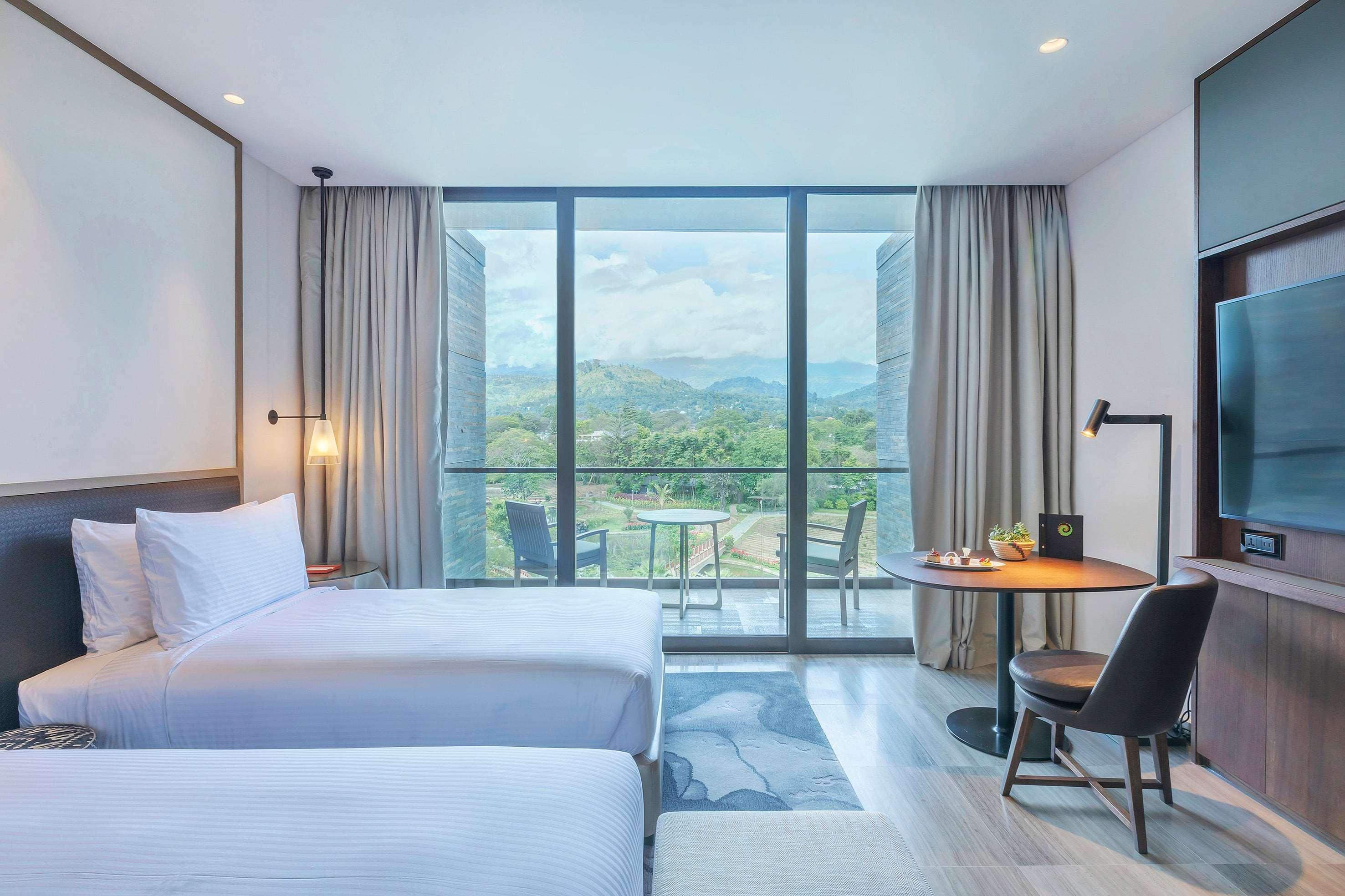 Room Connecting Room