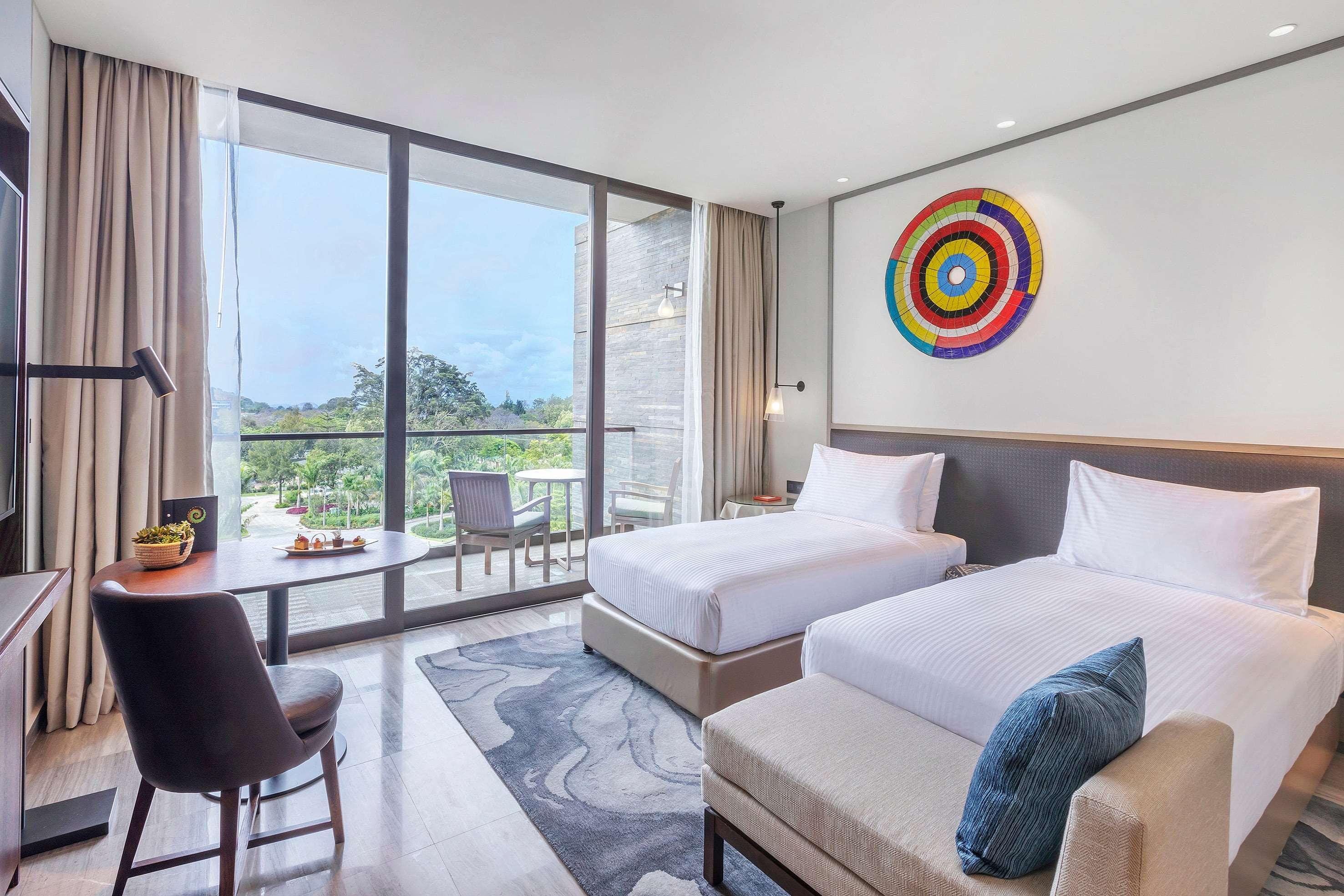 Room Connecting Room