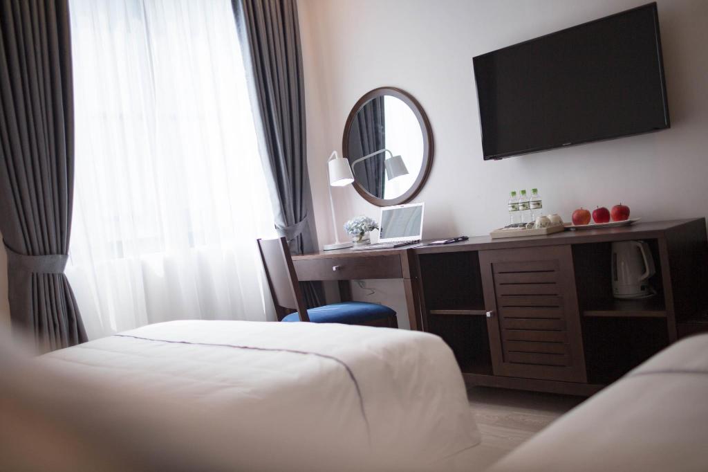 Family Room City View