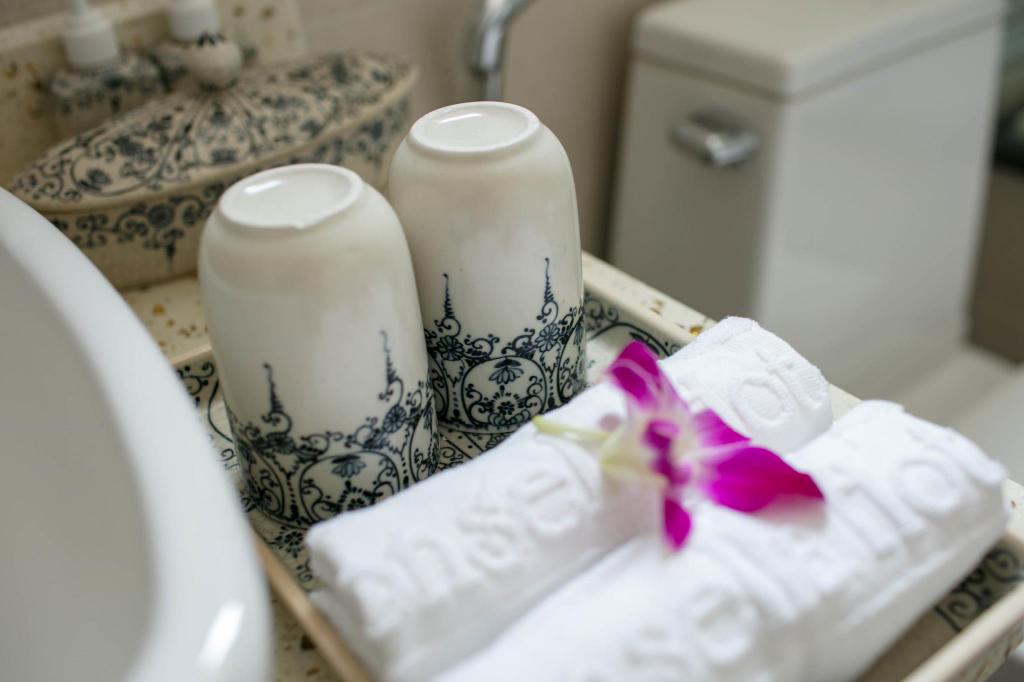 Family Room City View