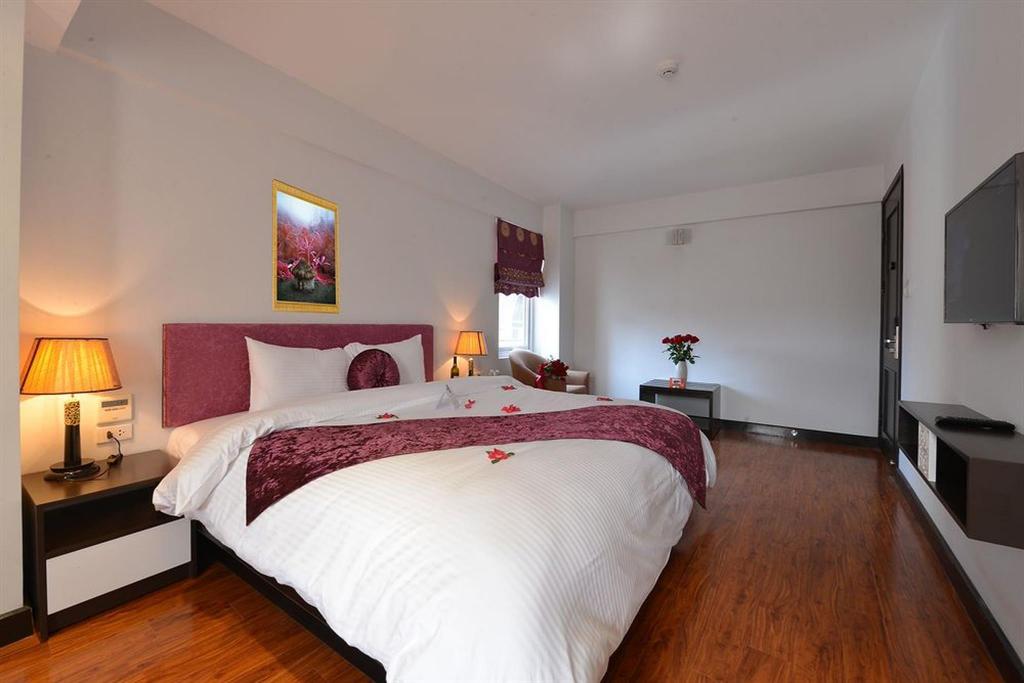 Double or Twin Deluxe