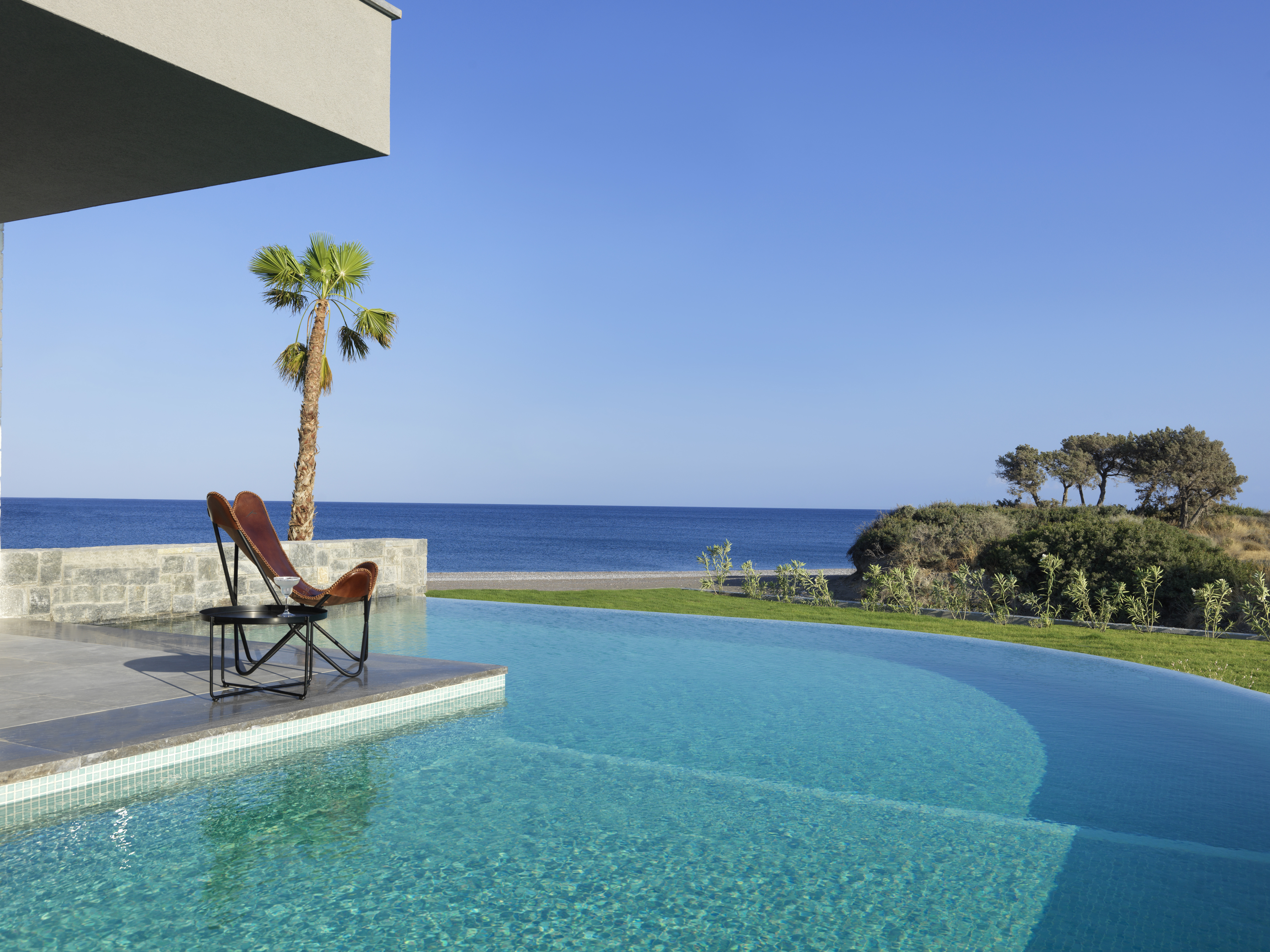 Suite Beach Front with Private Pool