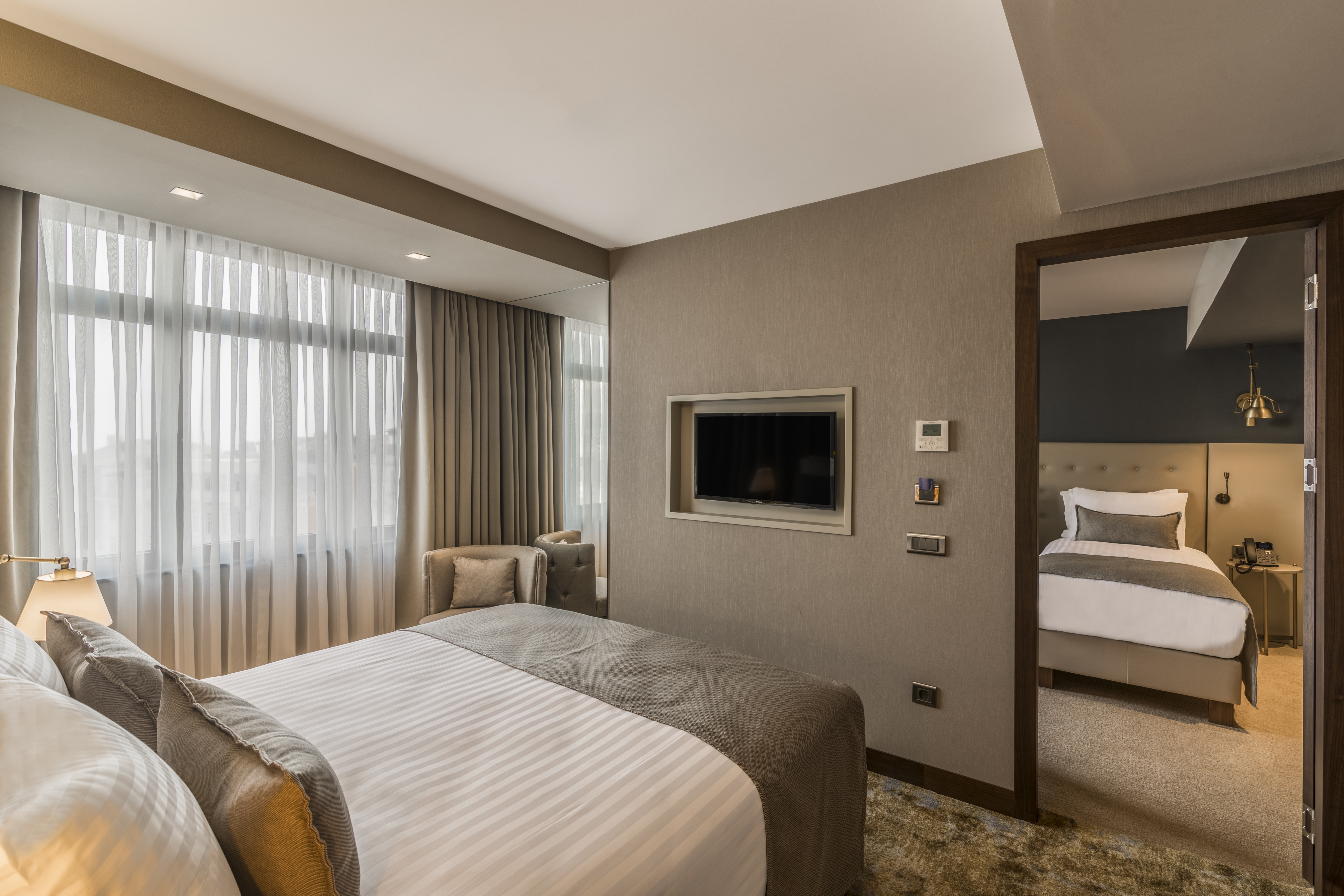 Family Room Connecting Room