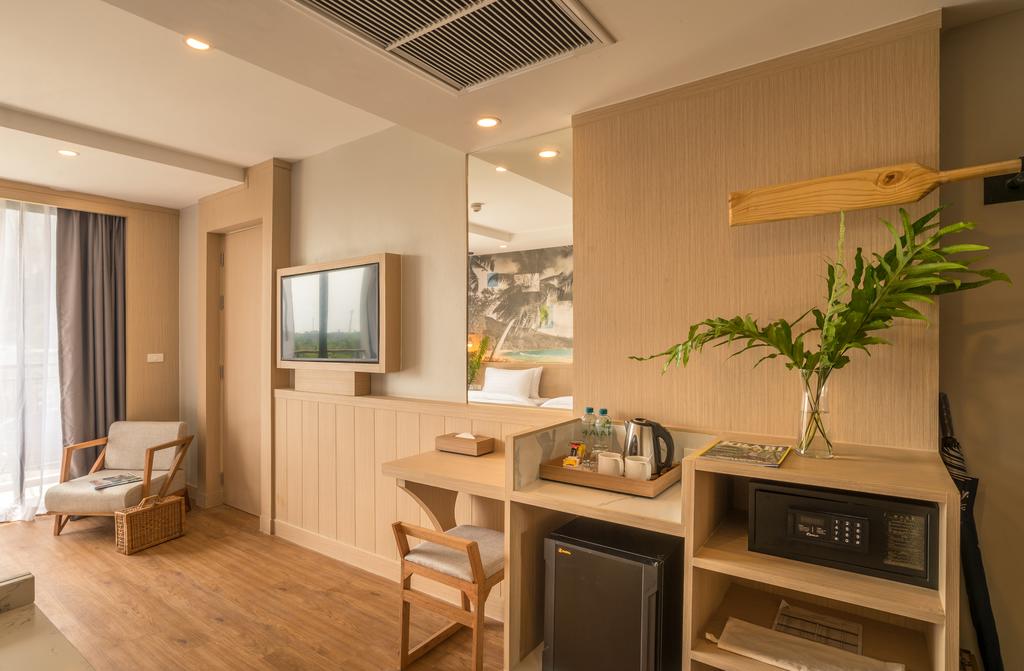 Double or Twin Deluxe with Views