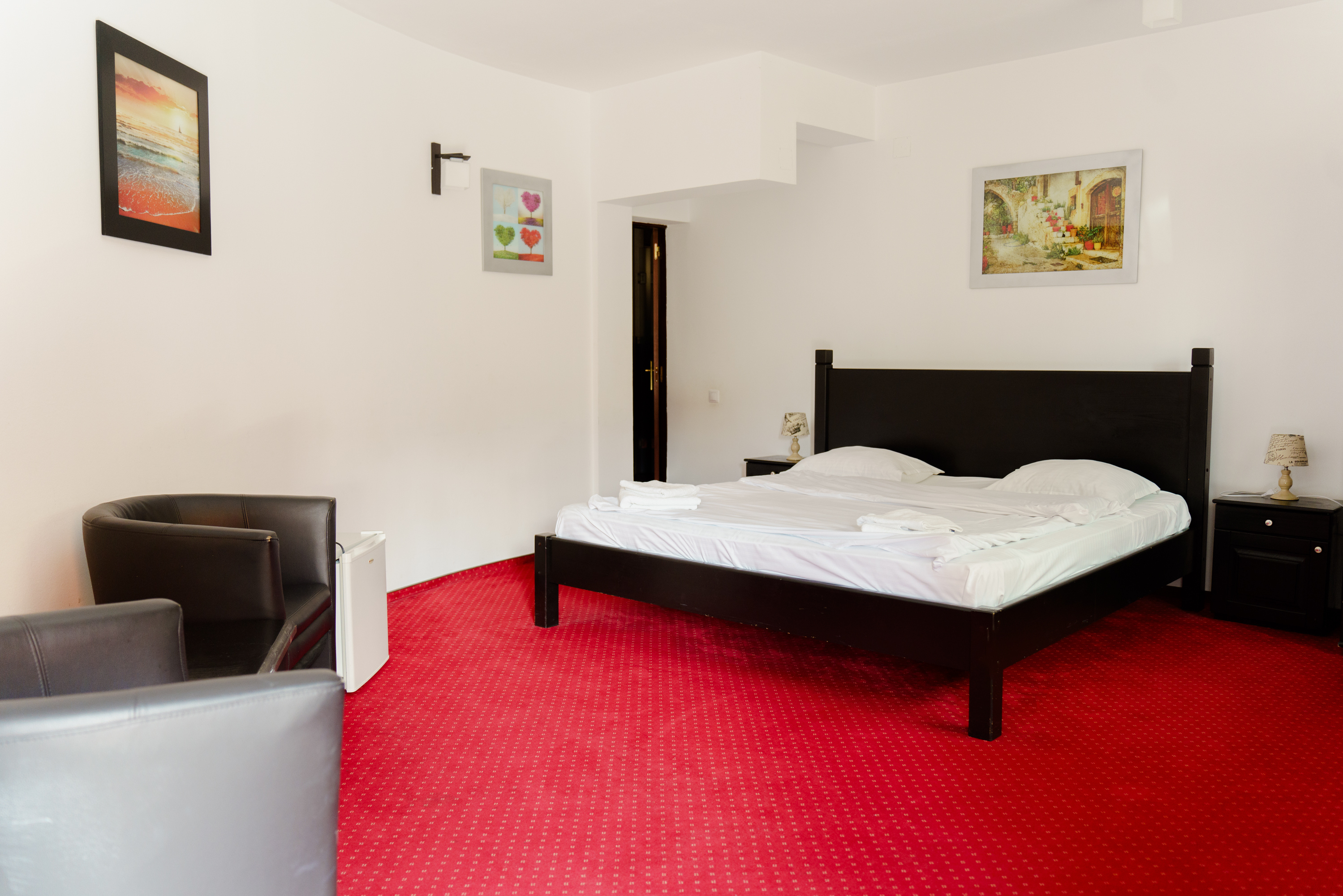 Double Deluxe One Bed