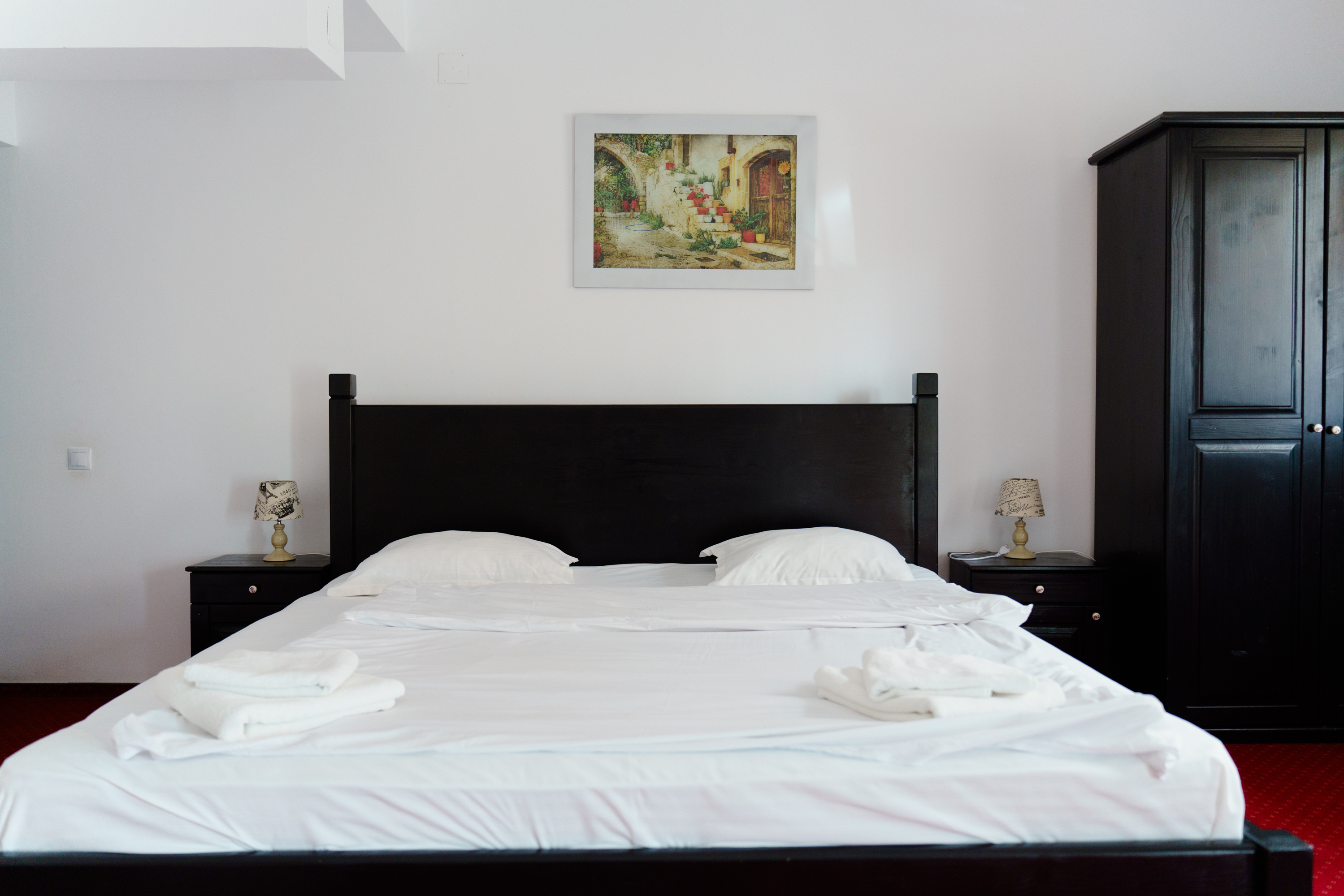 Double Deluxe One Bed