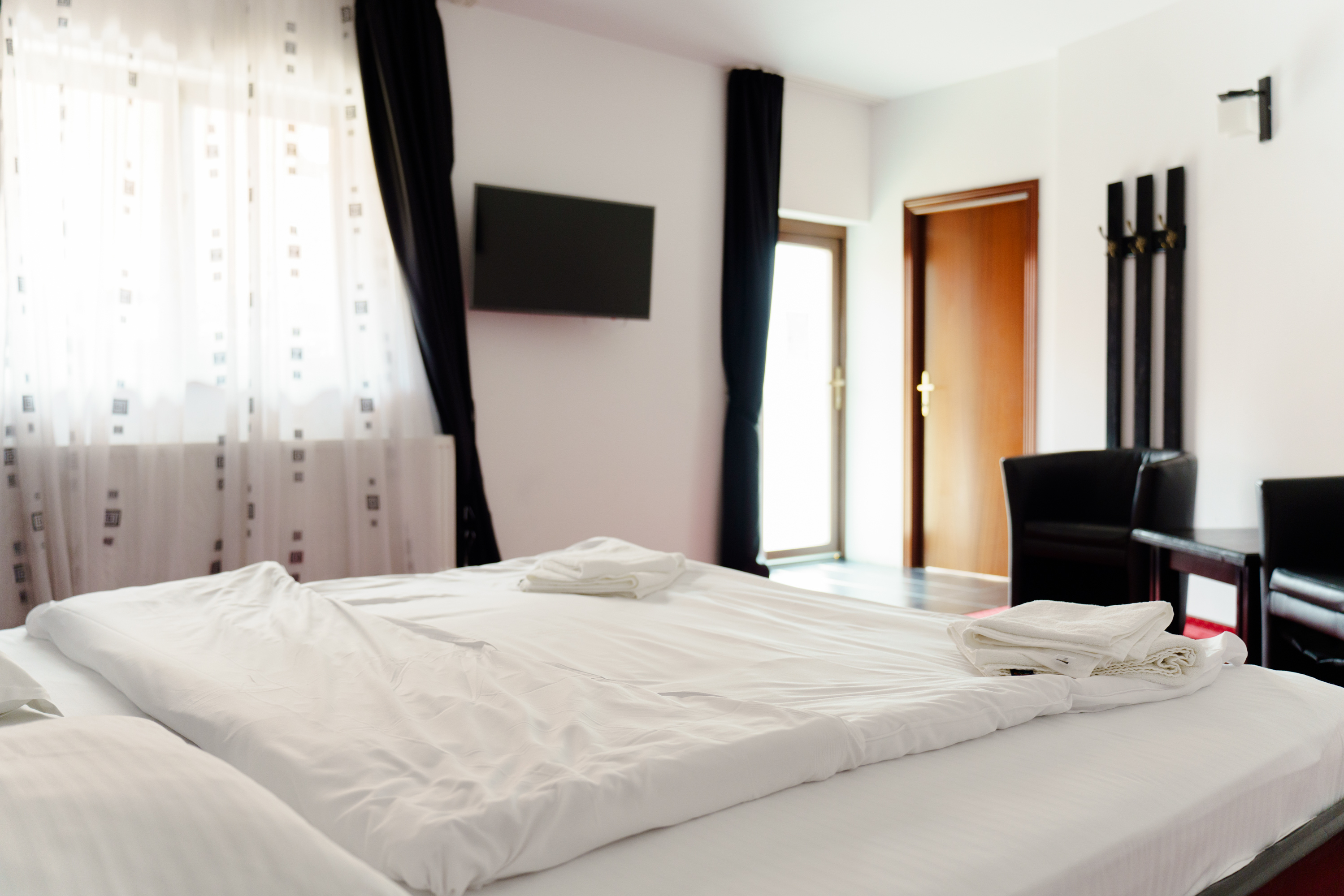 Double Deluxe One Bed