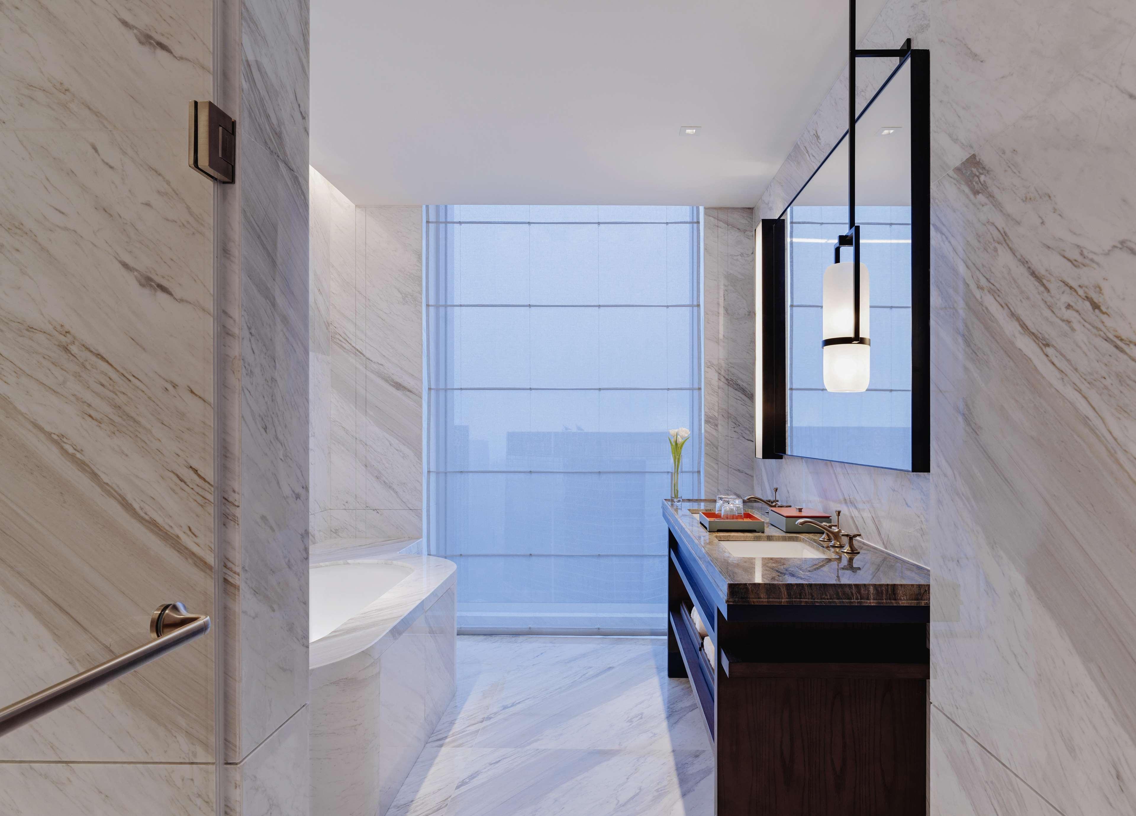 Room Deluxe King Bed