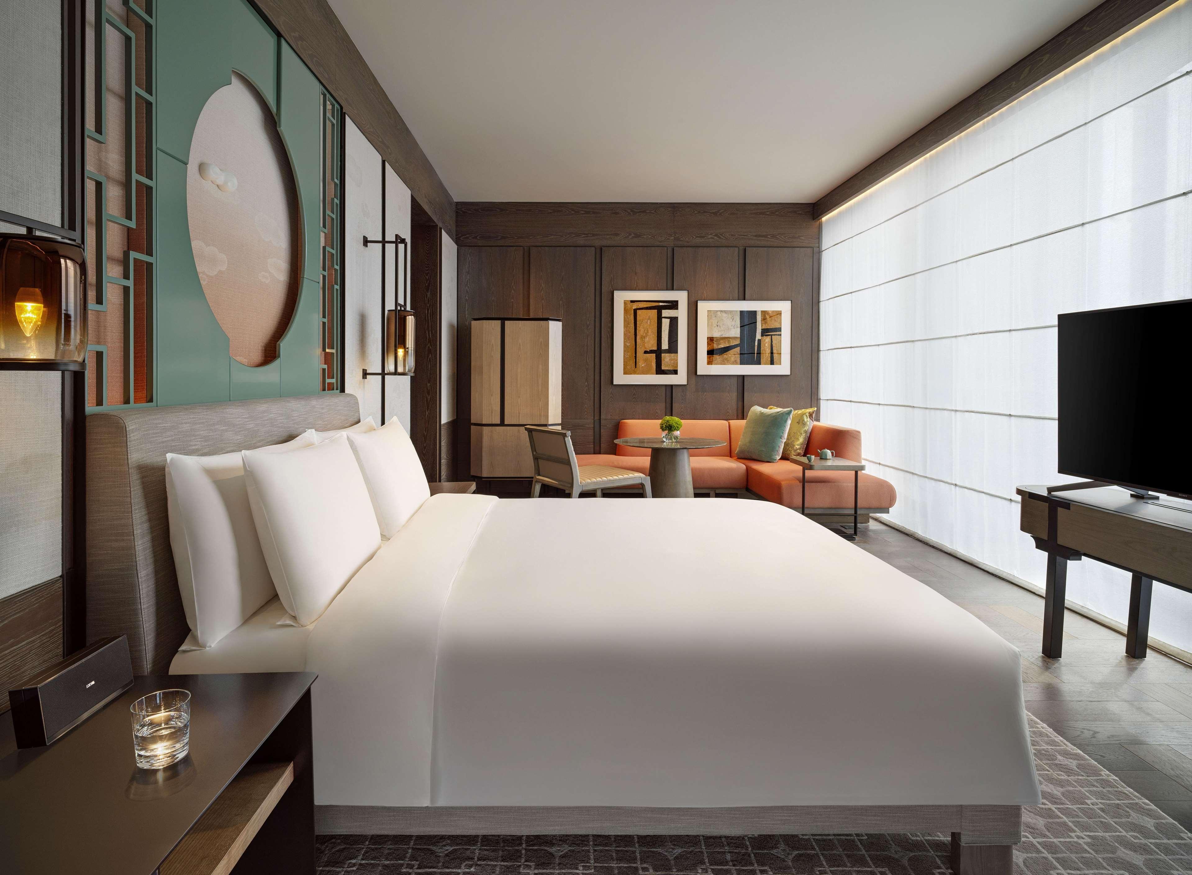 Room Deluxe King Bed