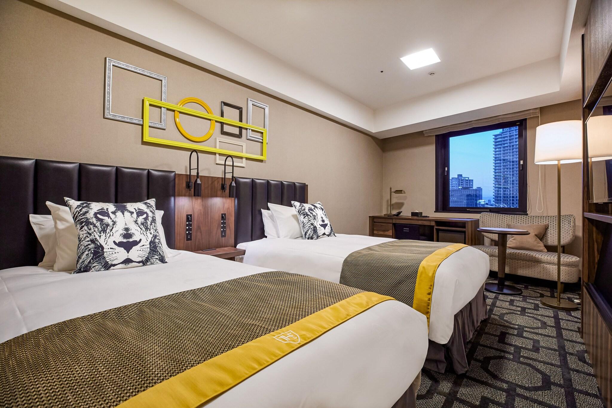 Twin Deluxe Two Beds