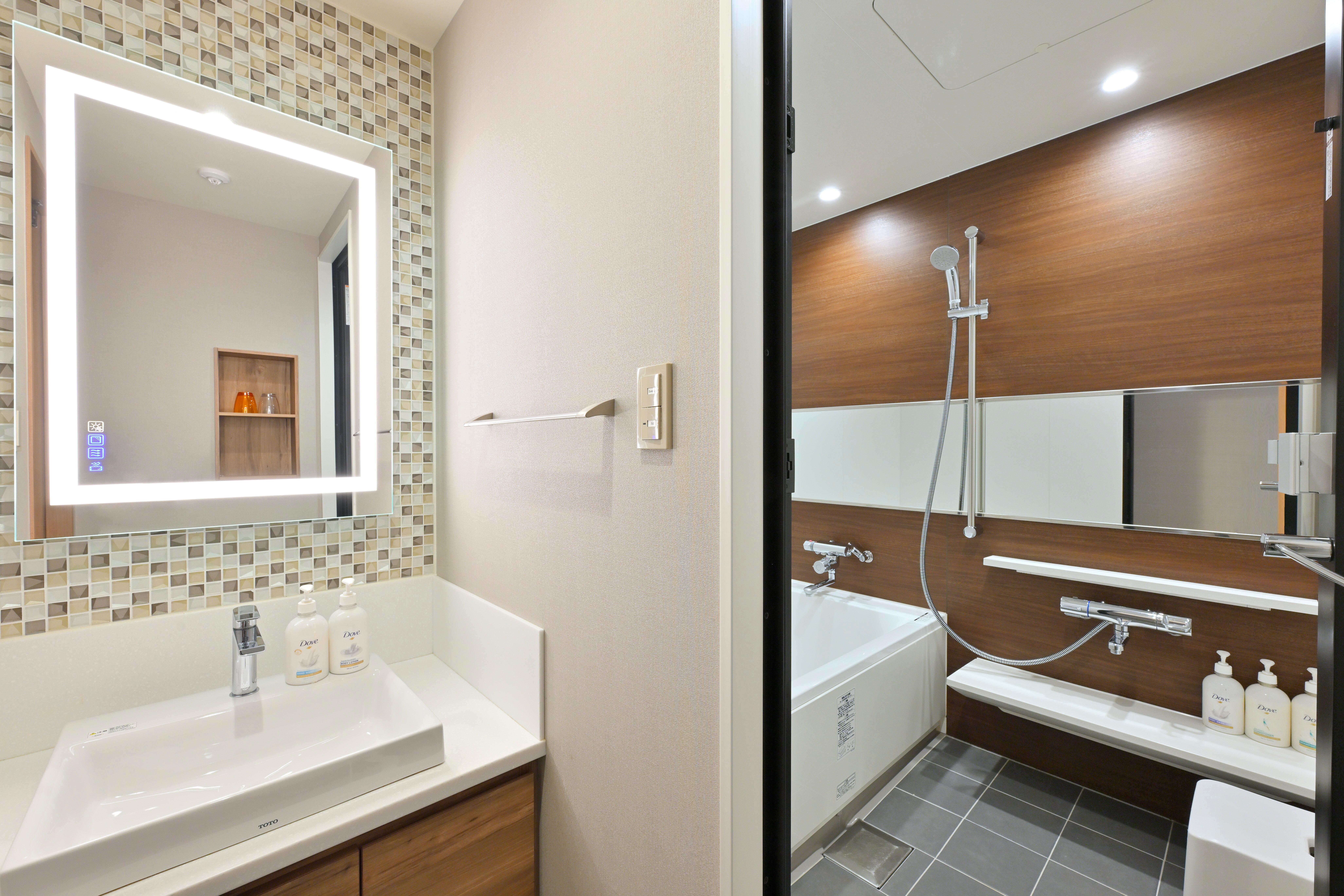 Suite City View King Bed