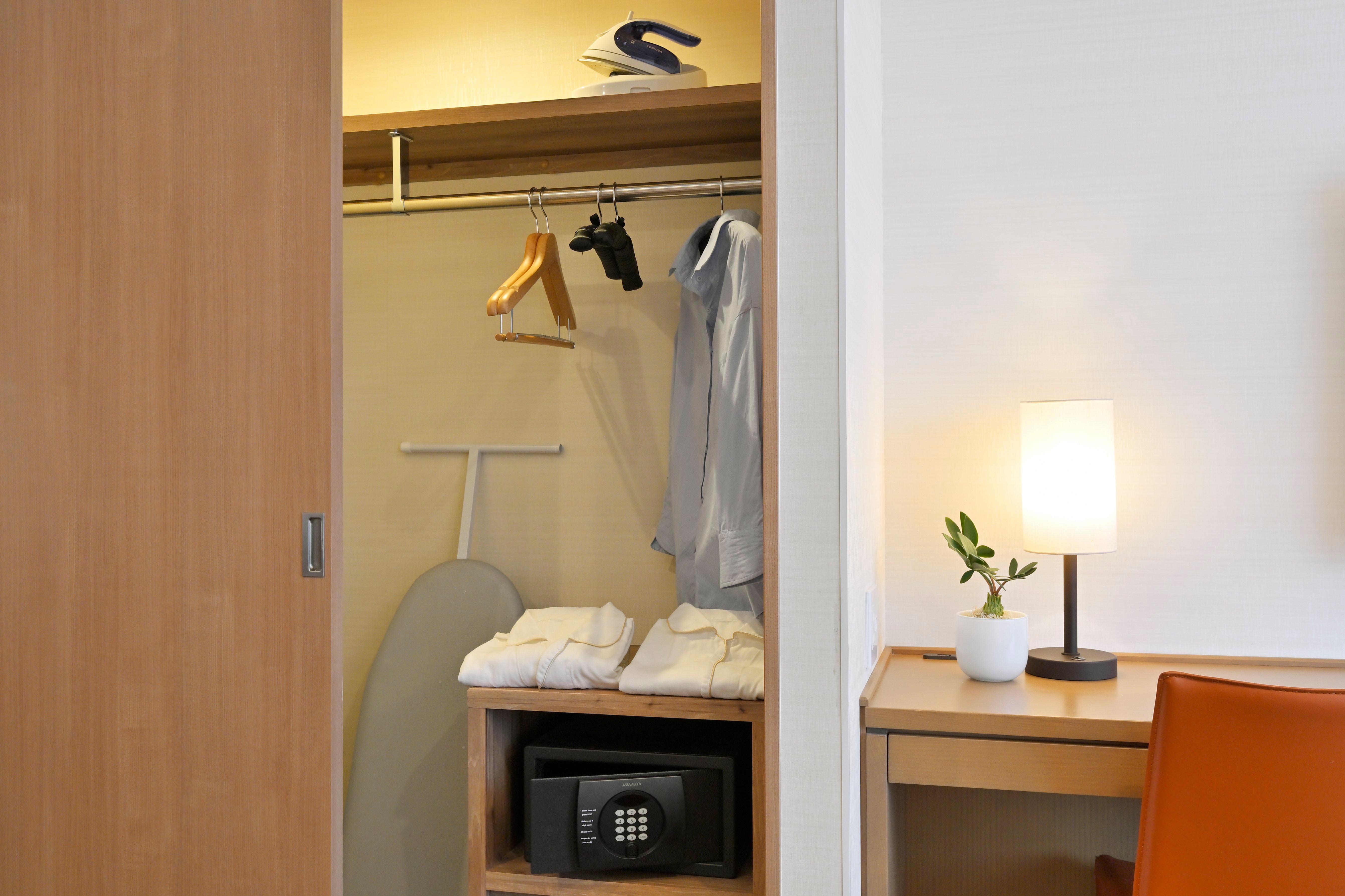 Suite City View King Bed