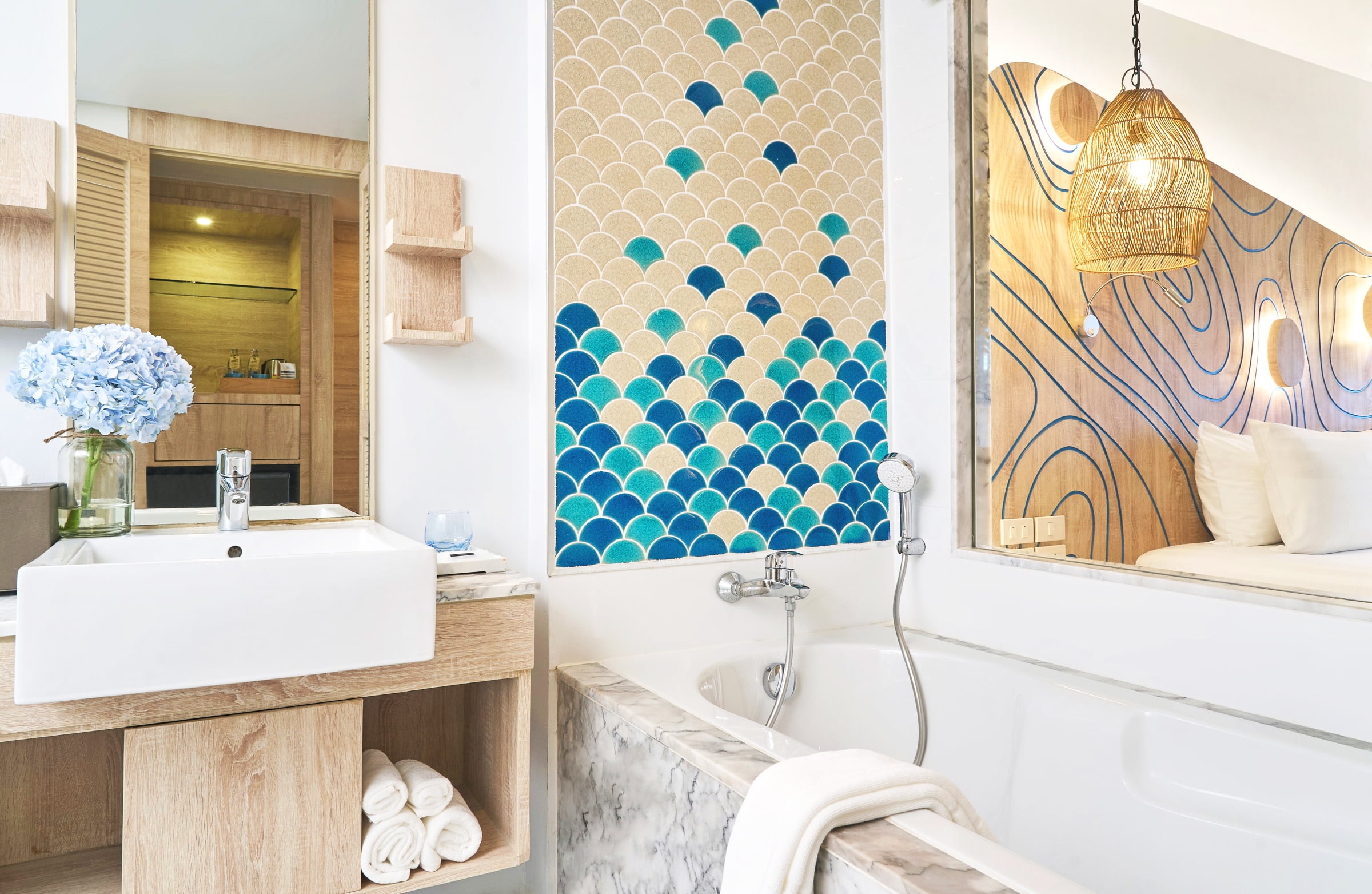 Double or Twin Deluxe Sea View with Balcony