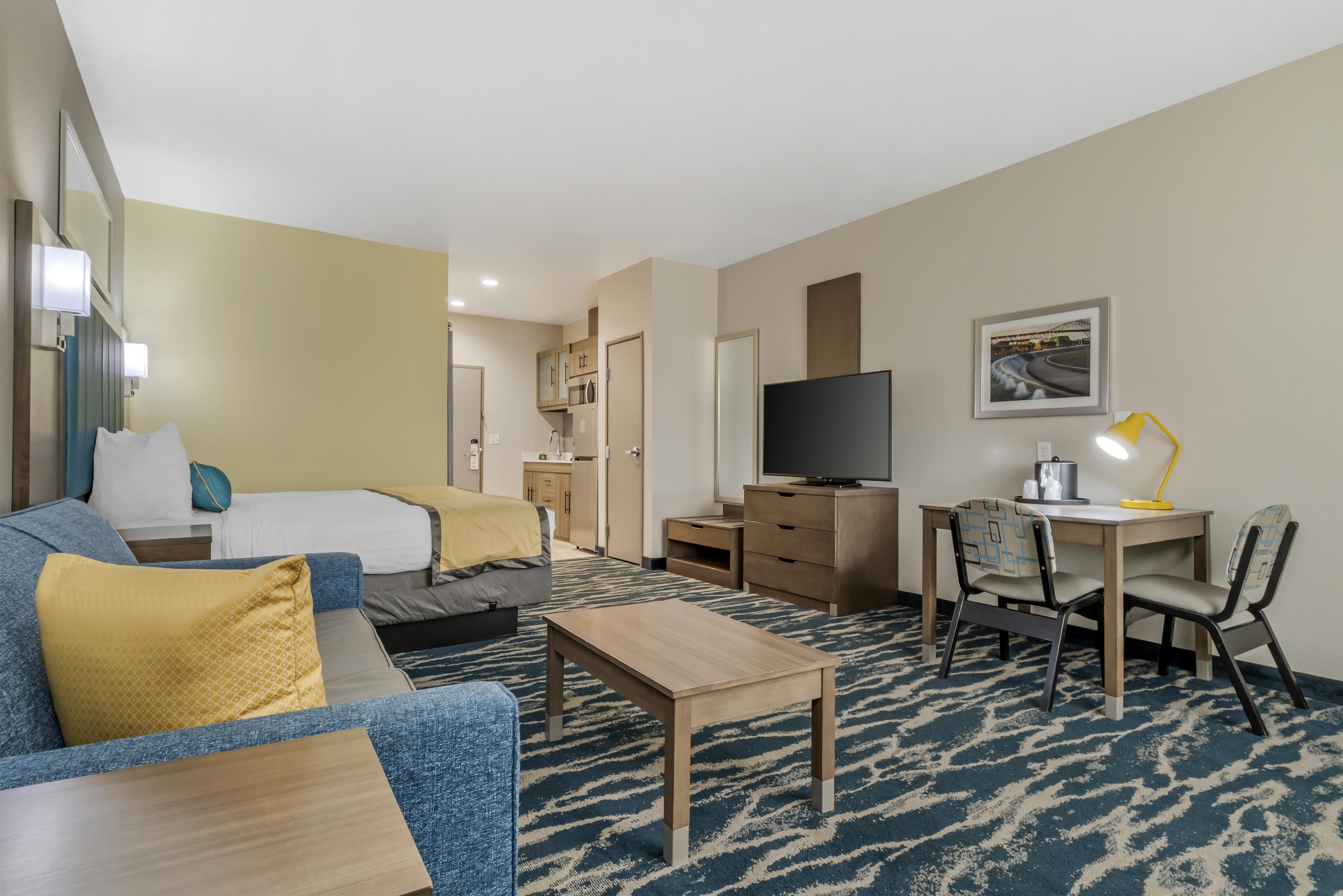 Quadruple with Kitchenette