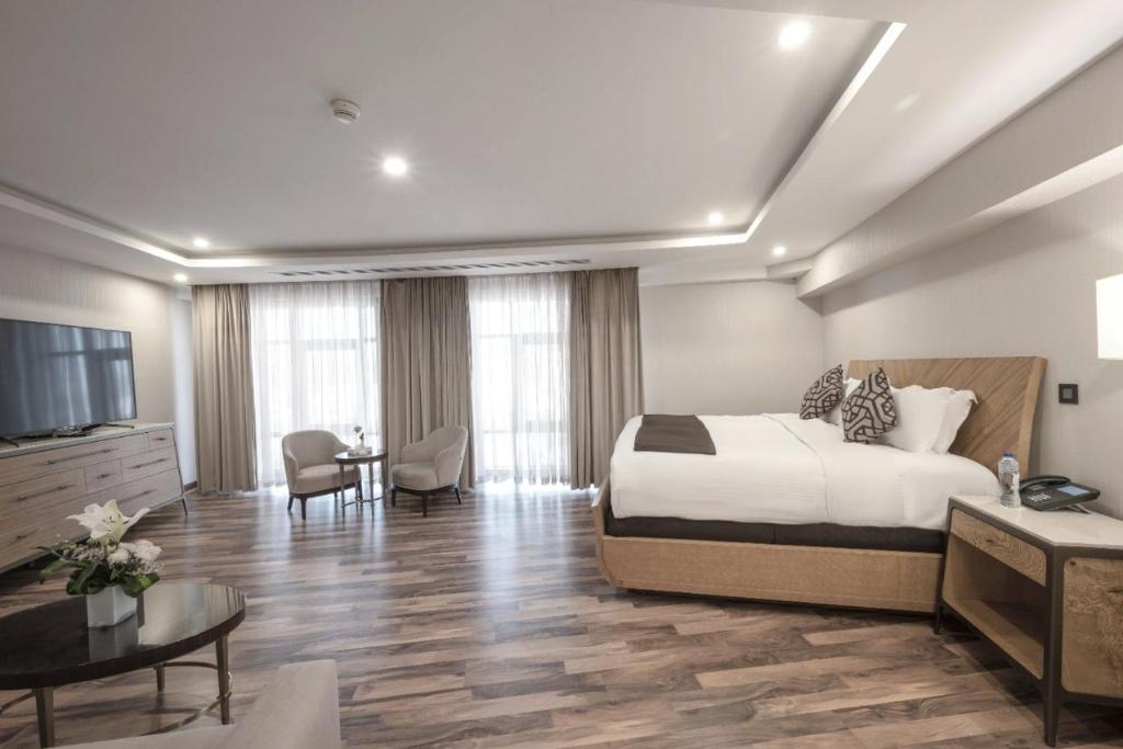 Suite King Bed Two Bedrooms