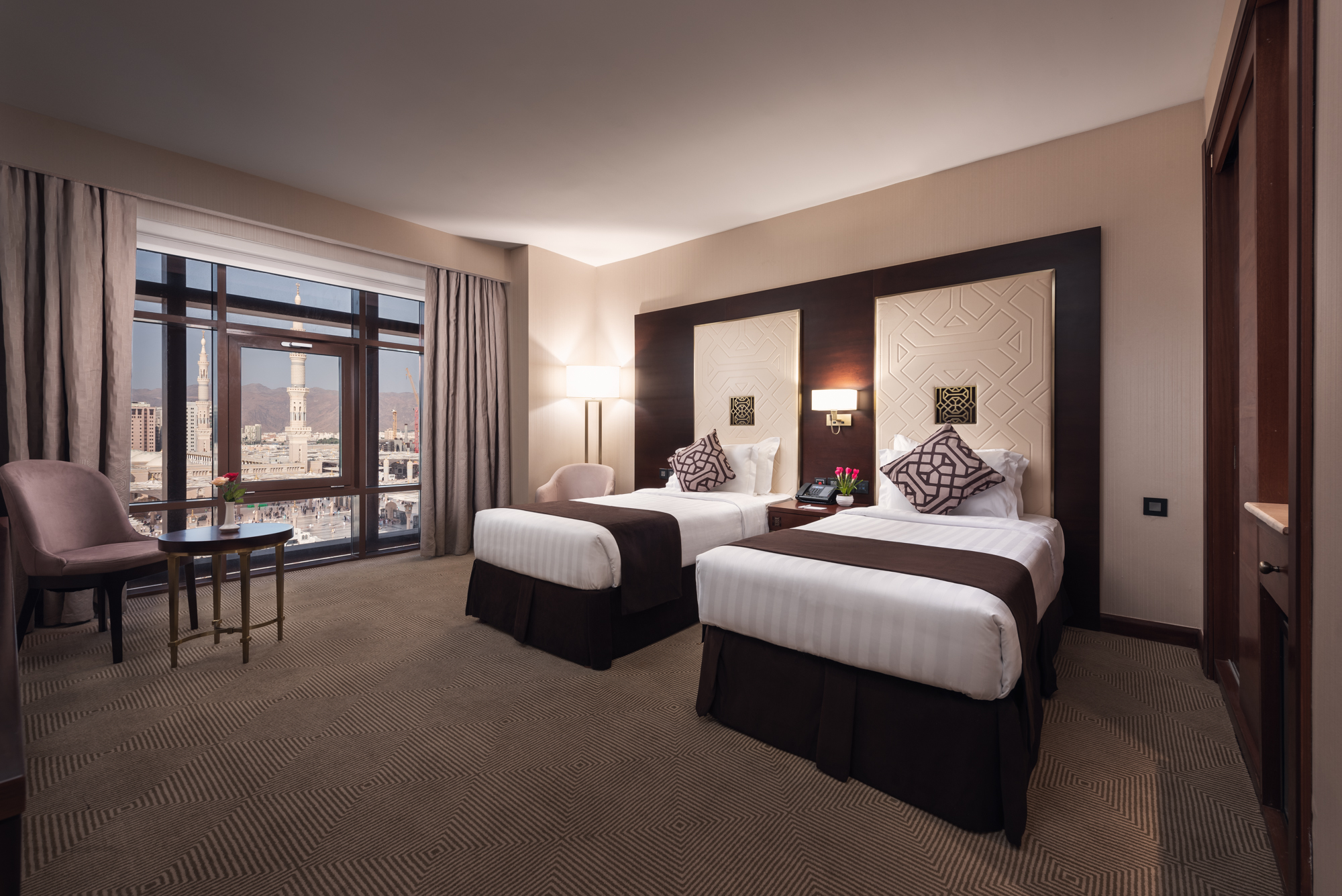 Twin Deluxe with Views