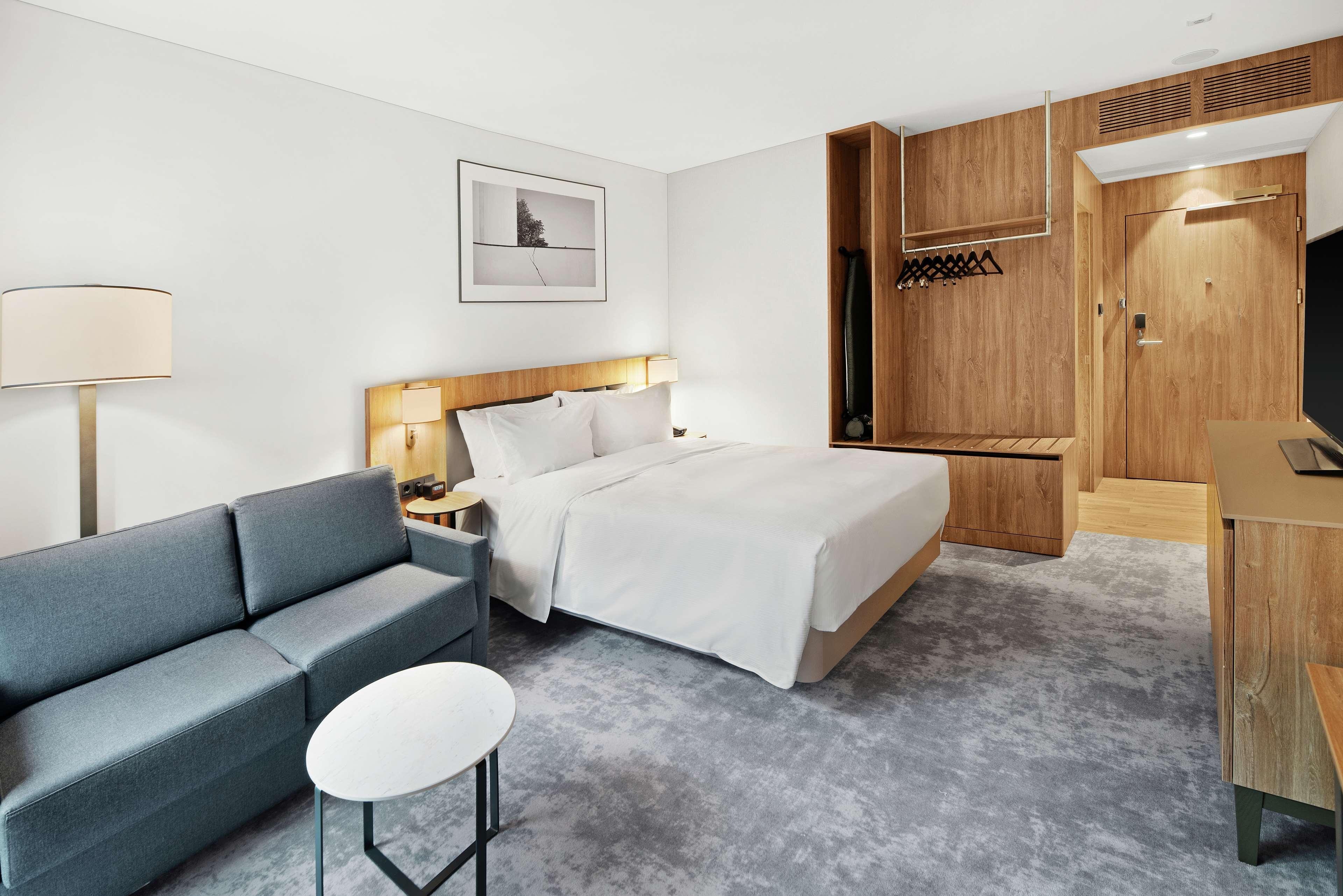 Double Queen Size Bed