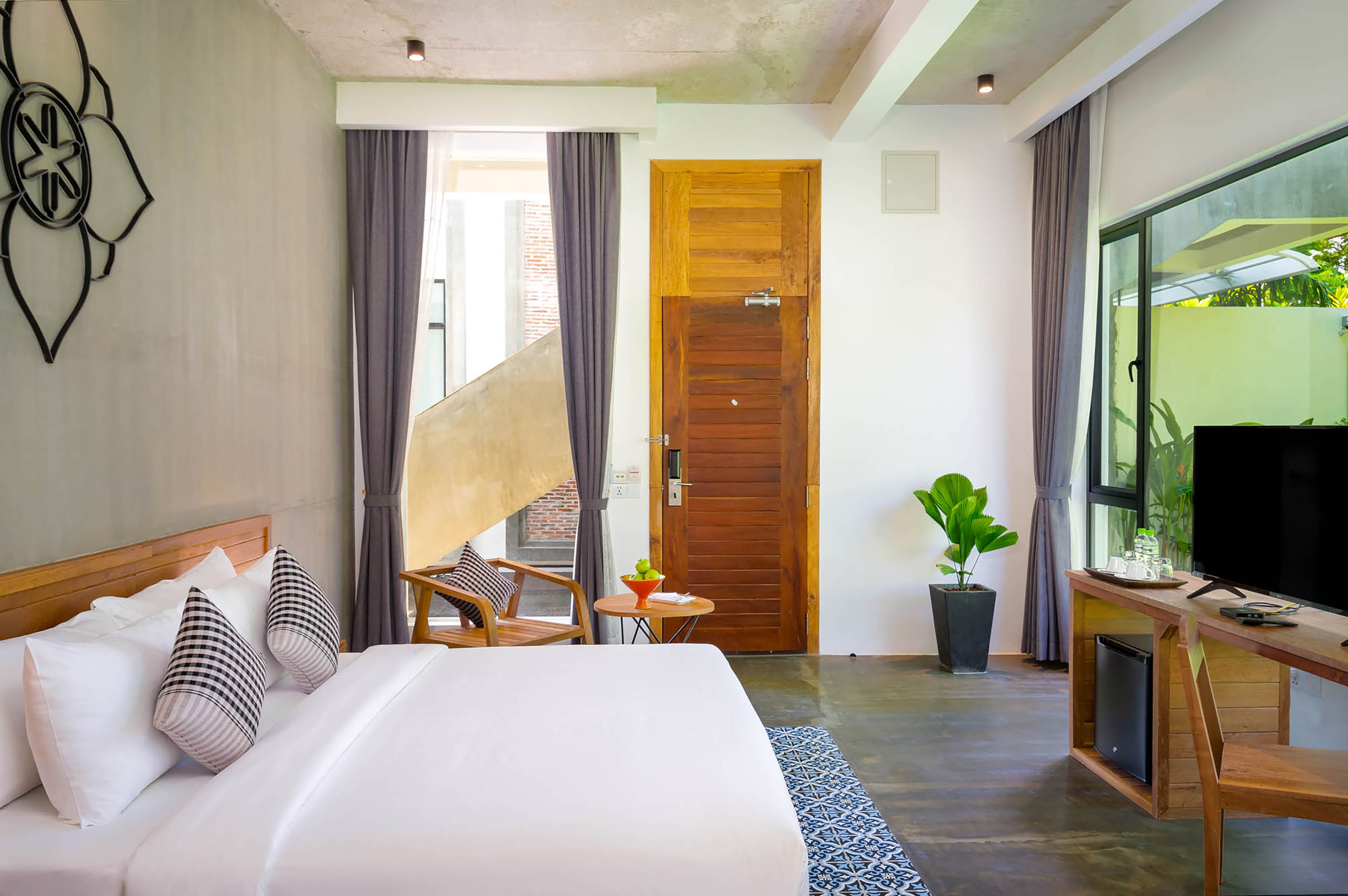 Double or Twin Deluxe Pool View