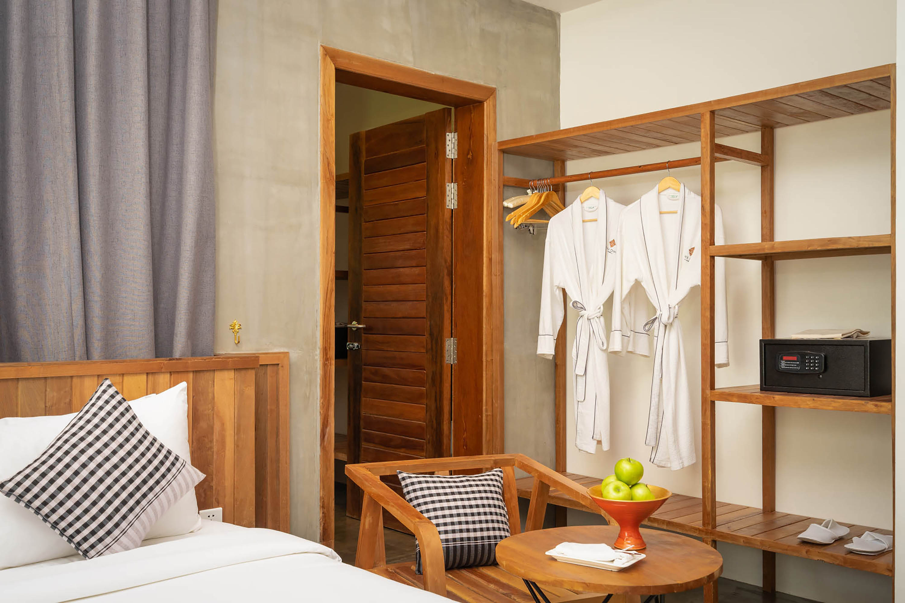 Double or Twin Deluxe Pool View