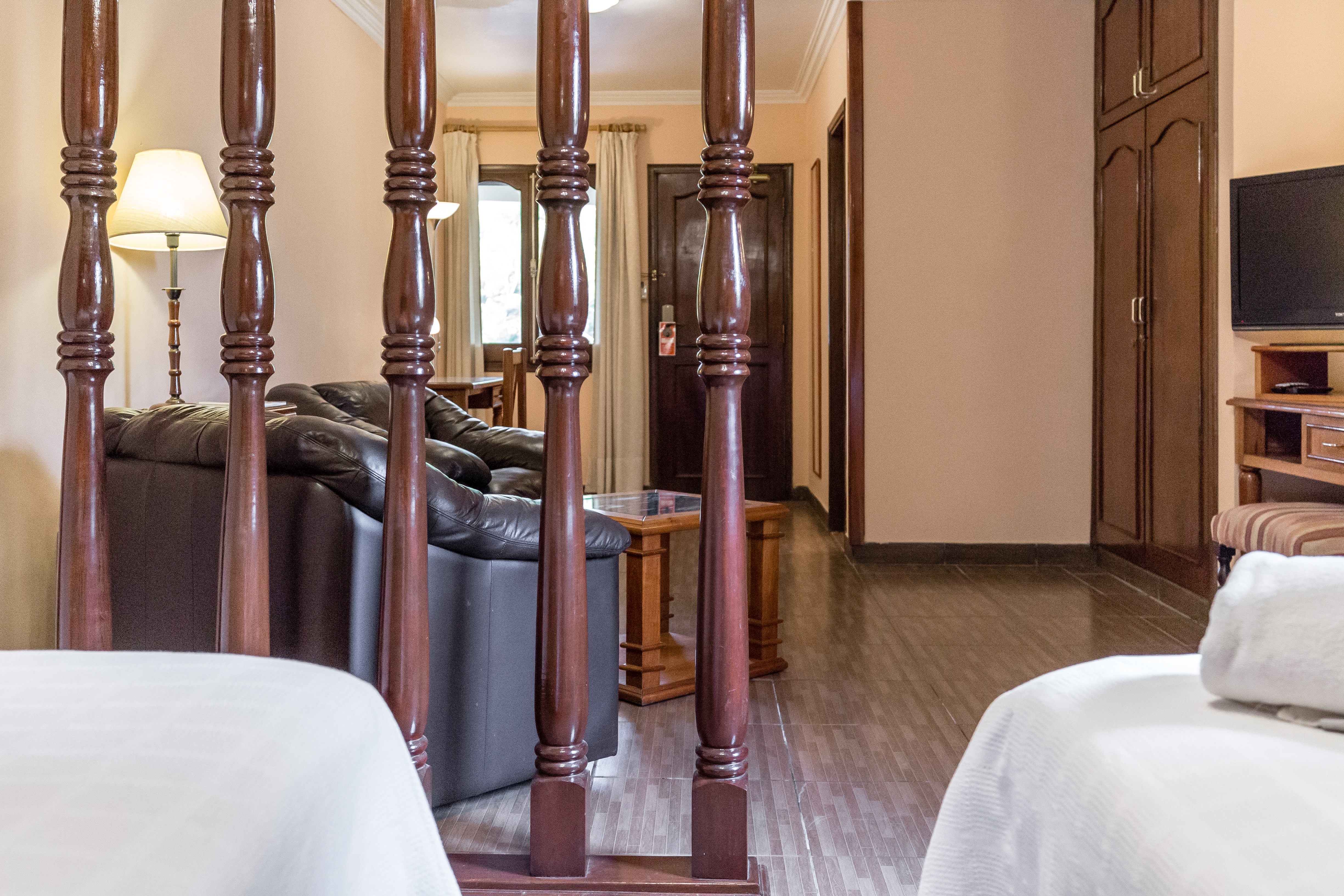 Quadruple Two Bedrooms One Bathroom