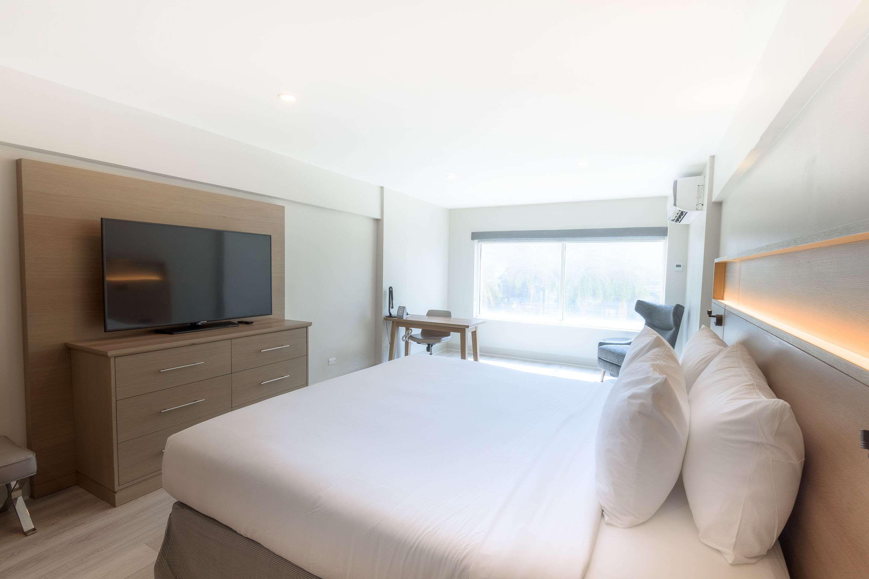 Double King Size Bed