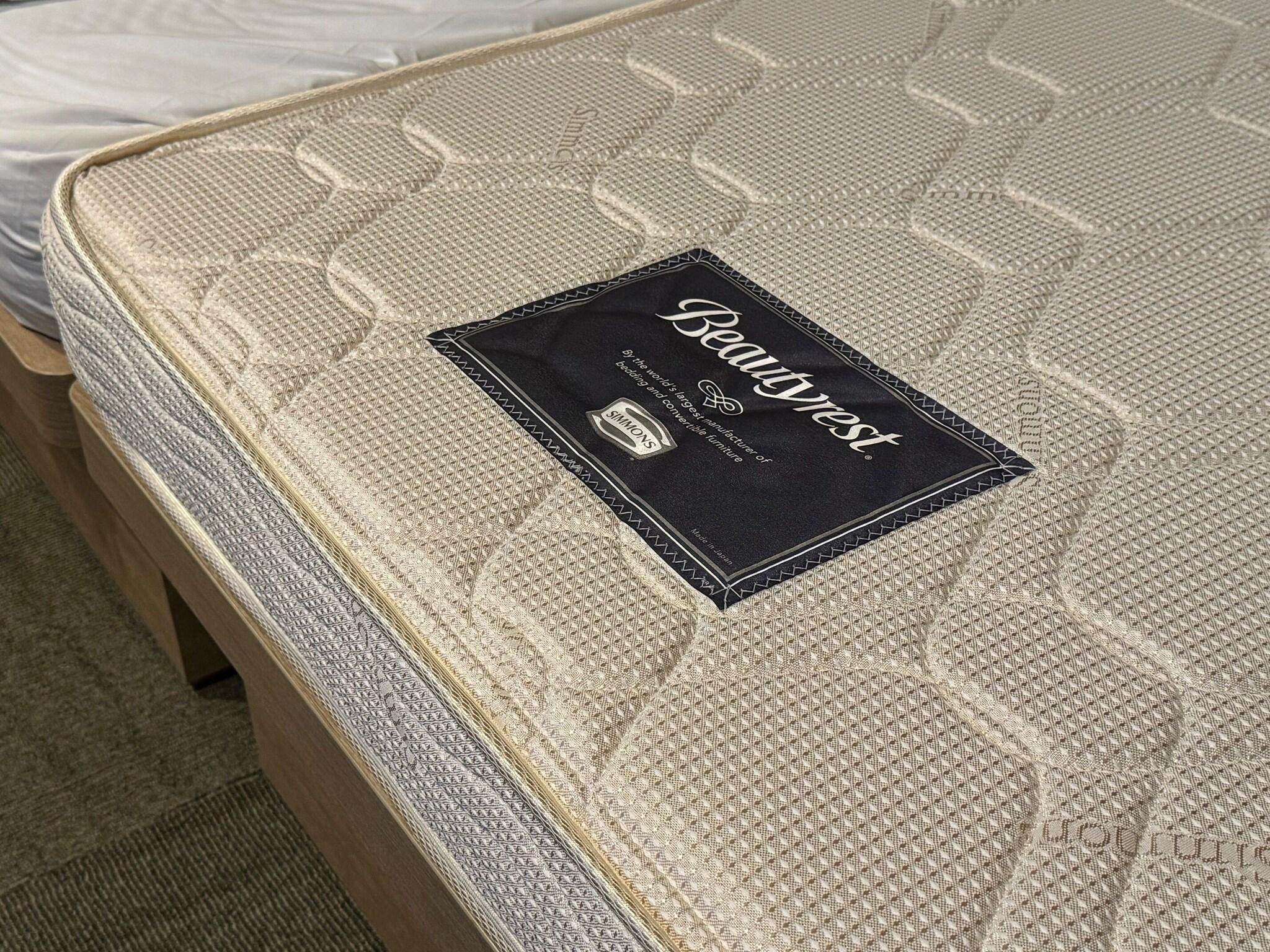 Twin Deluxe Two Beds