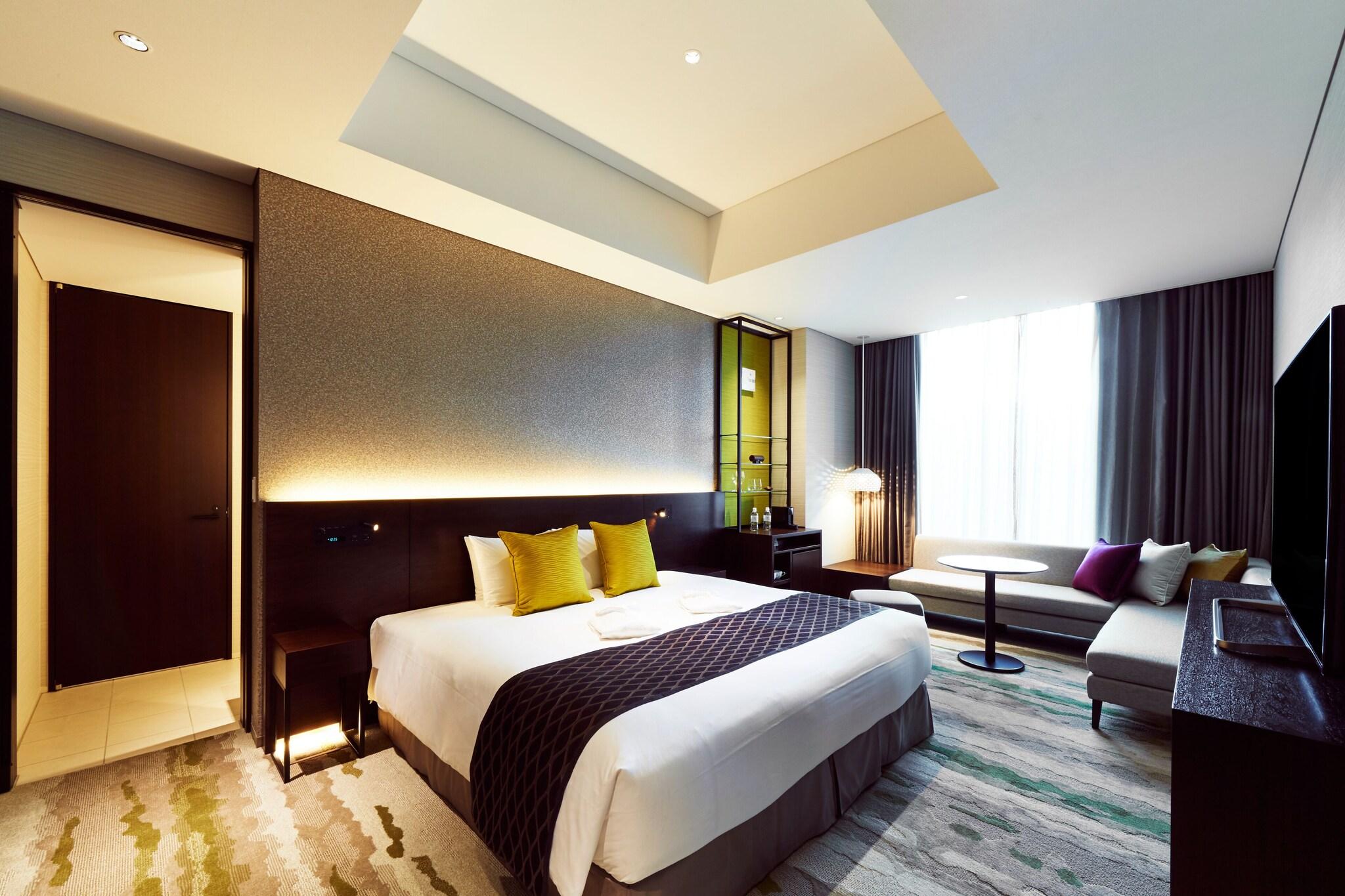 Double Deluxe King Bed