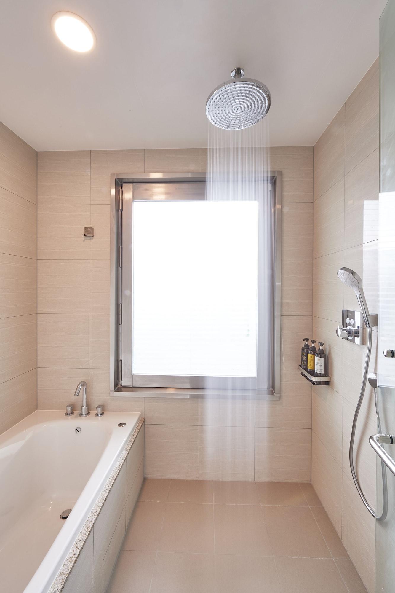 Double King Bed Non Smoking