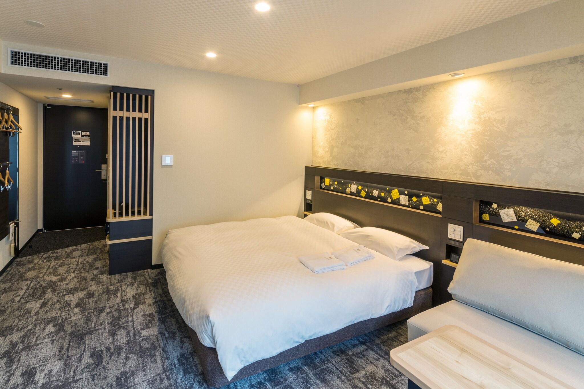 Double Deluxe King Bed