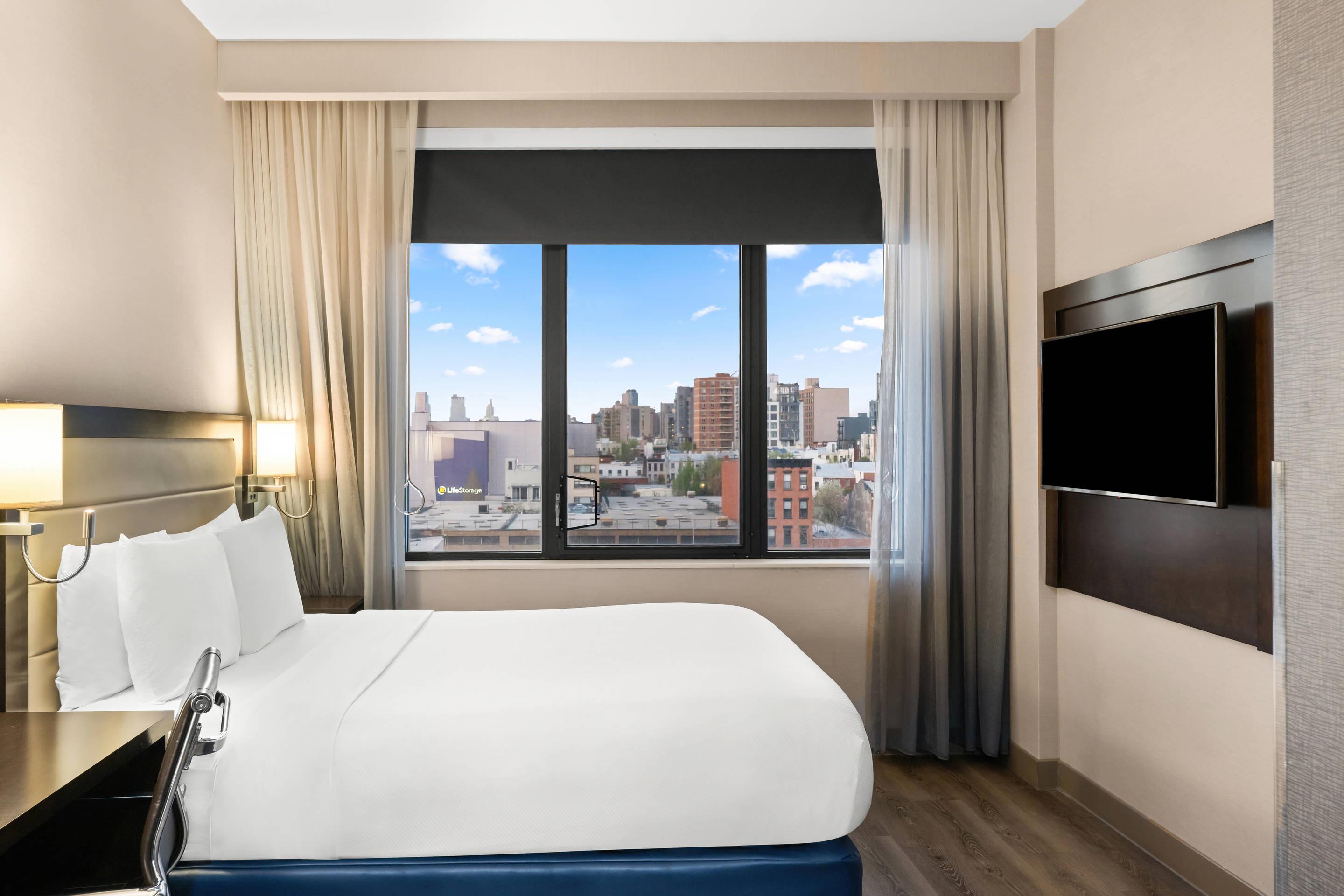 Double Queen Bed Non Smoking