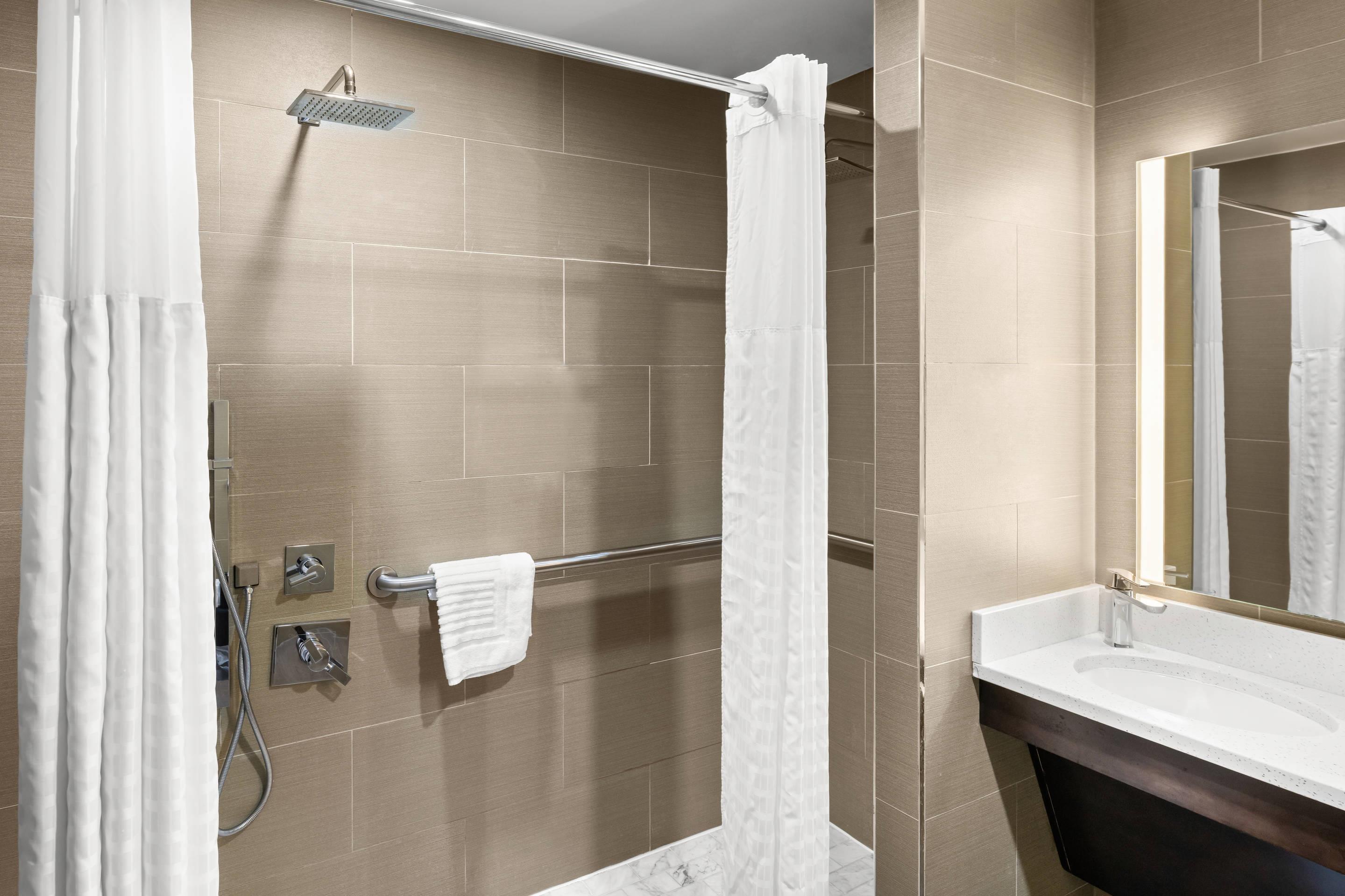 Double Queen Bed Non Smoking