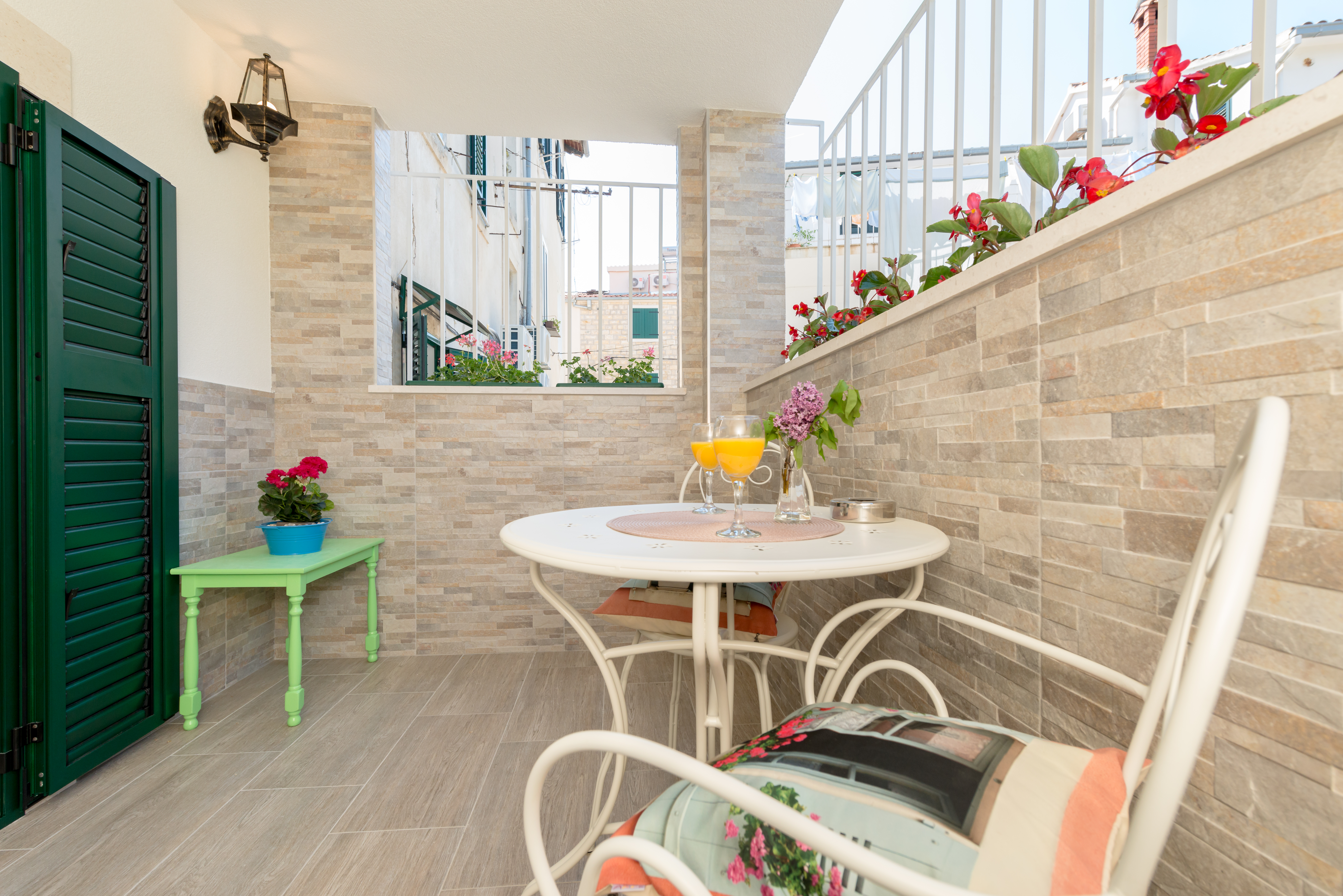 Studio Deluxe with Terrace