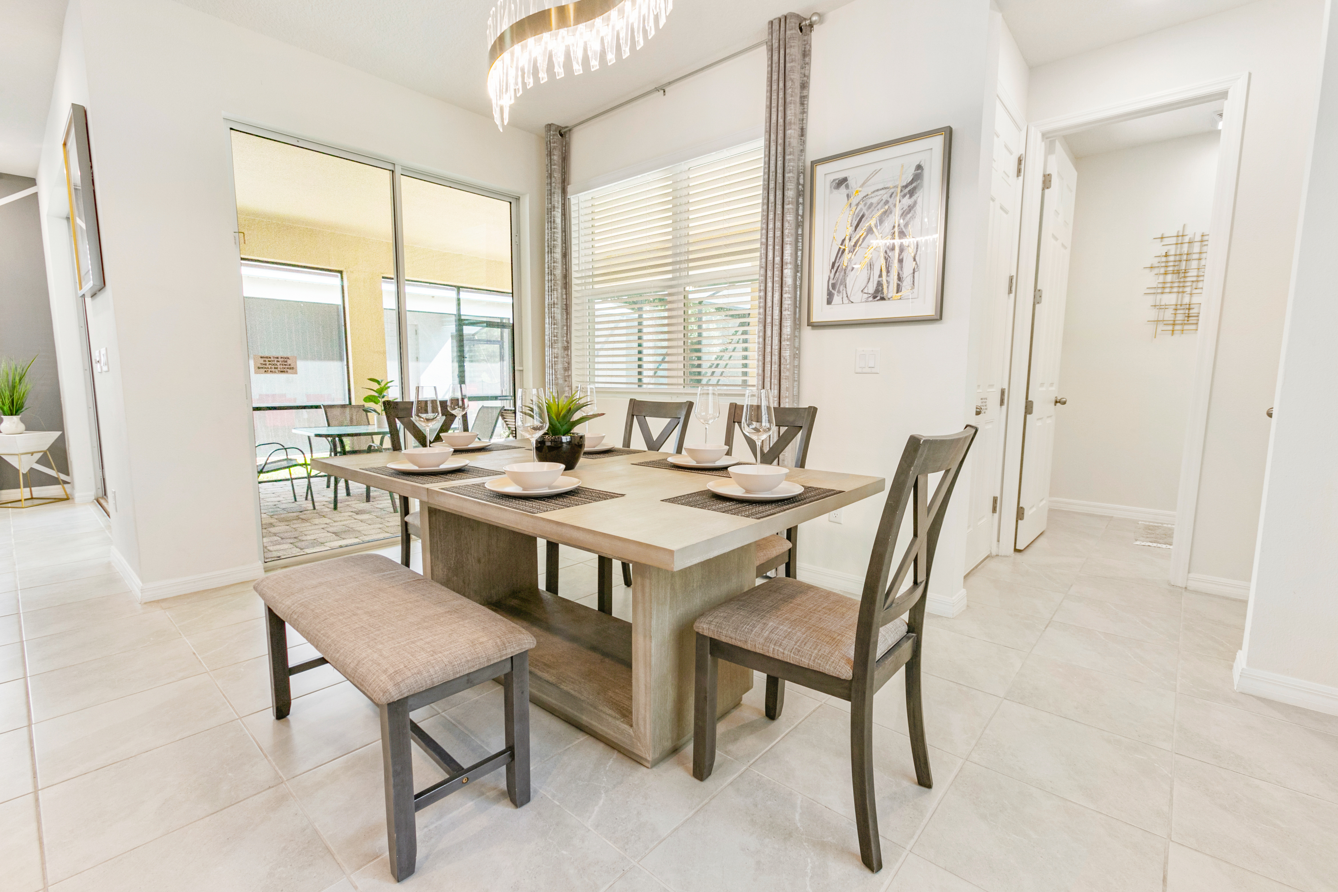 Home Nine Bedrooms with More Than Three Bathrooms