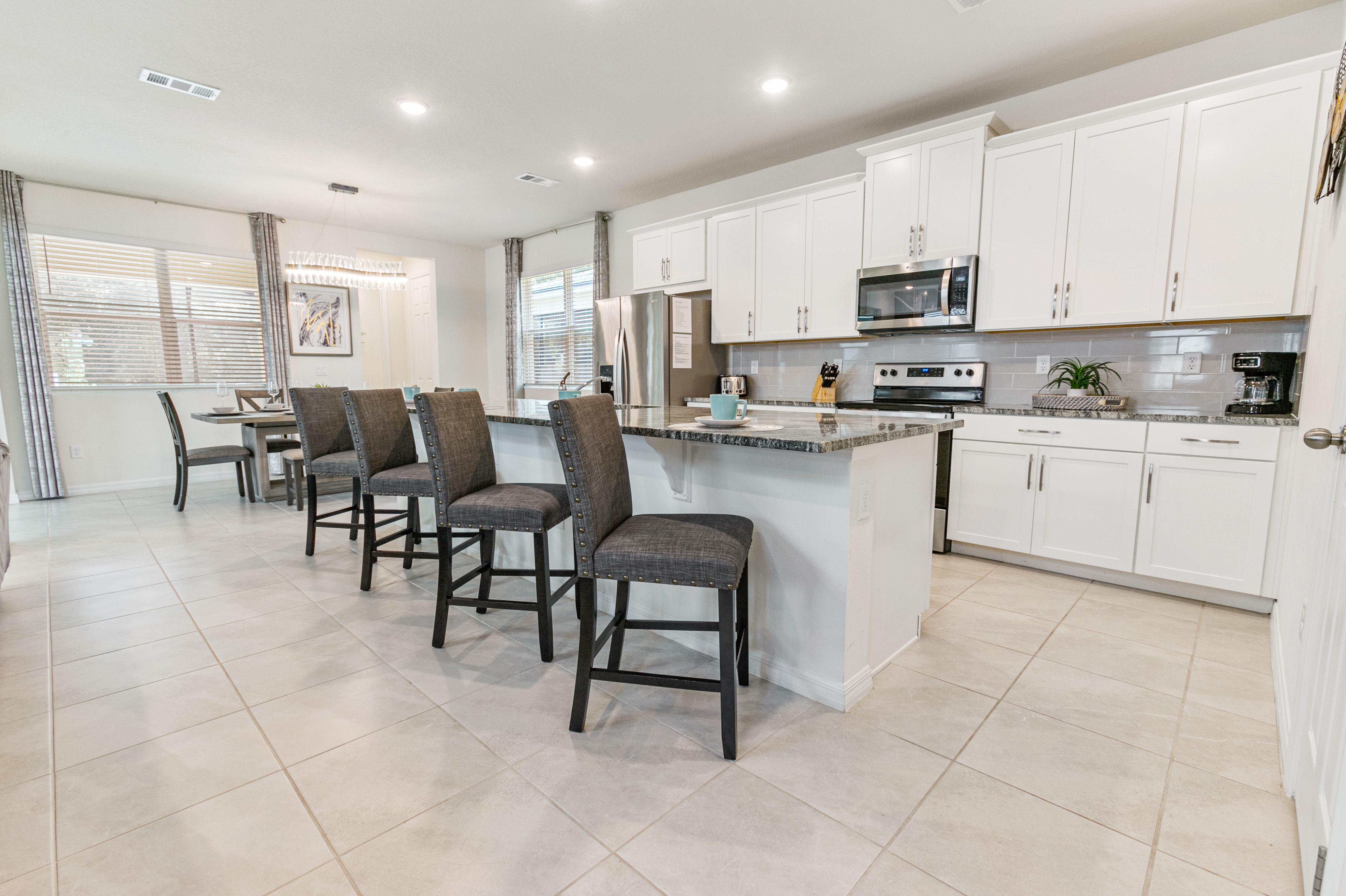 Home Nine Bedrooms with More Than Three Bathrooms