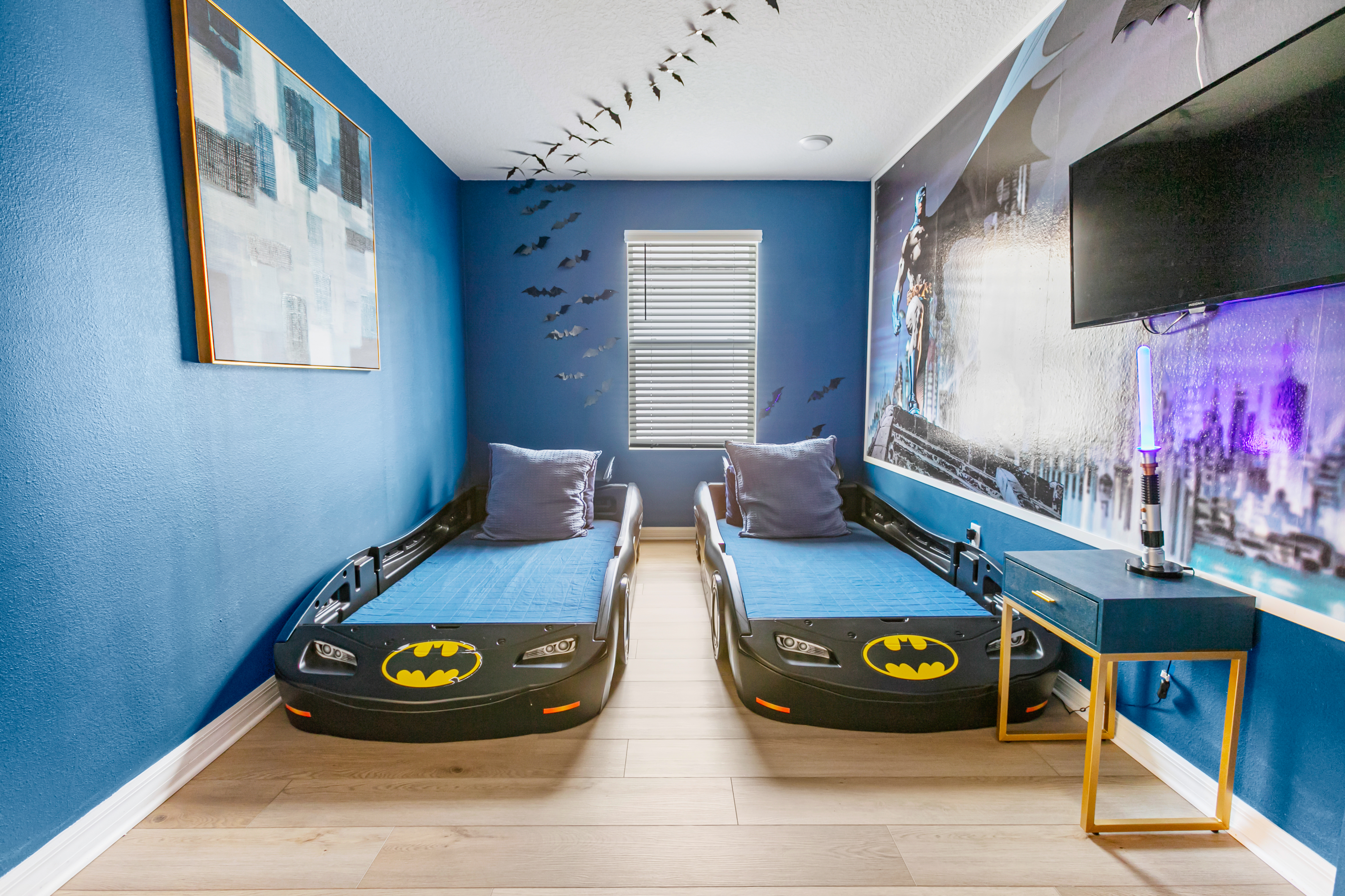 Home Nine Bedrooms with More Than Three Bathrooms